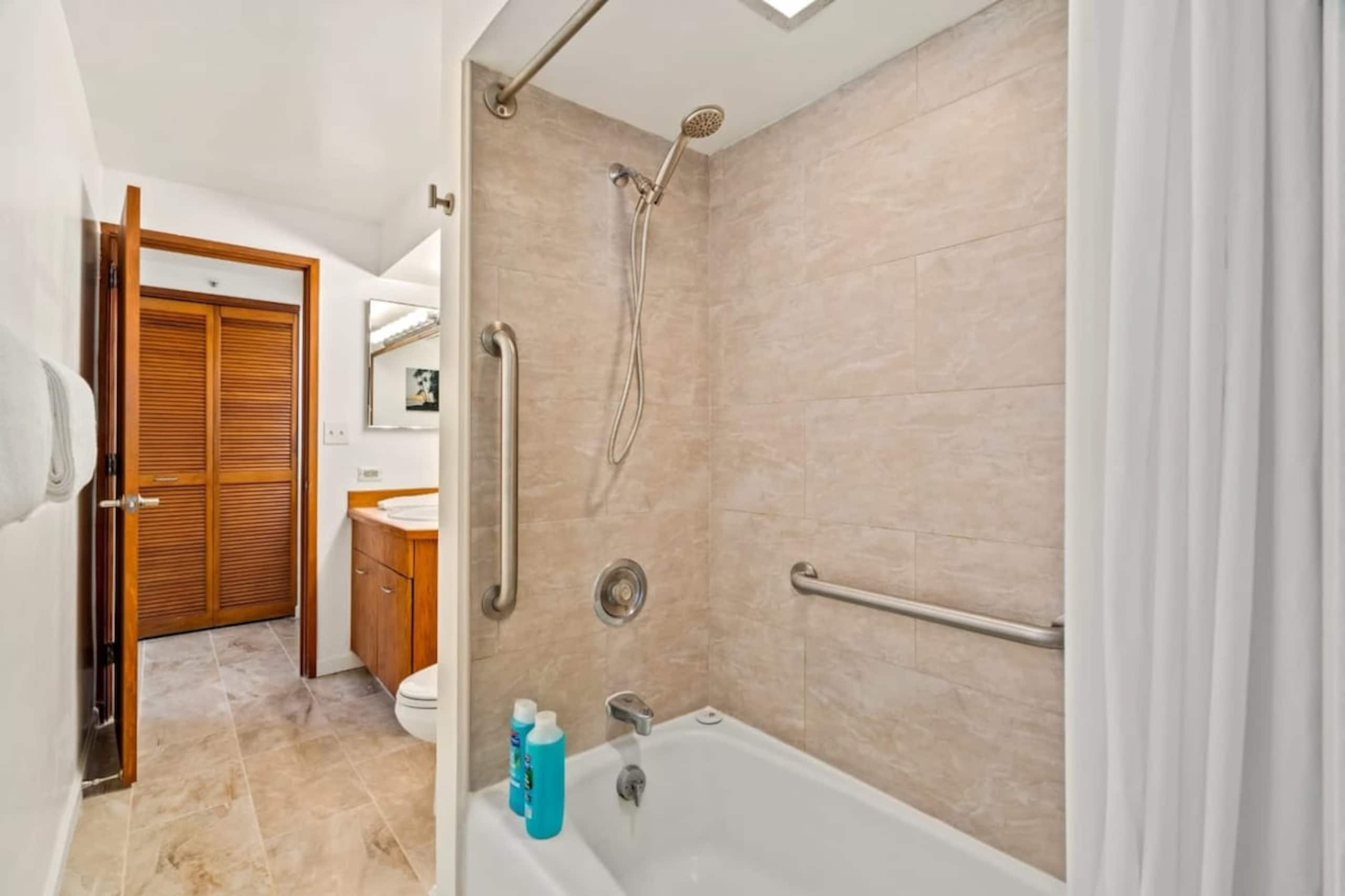 Marbella Lane -Coastal retreat near Diamond Head - Photo 7