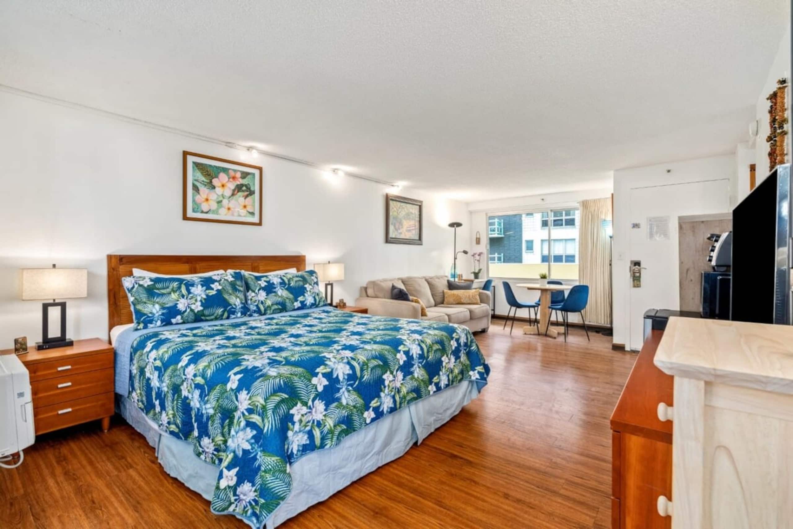 Marbella Lane -Coastal retreat near Diamond Head - Photo 4