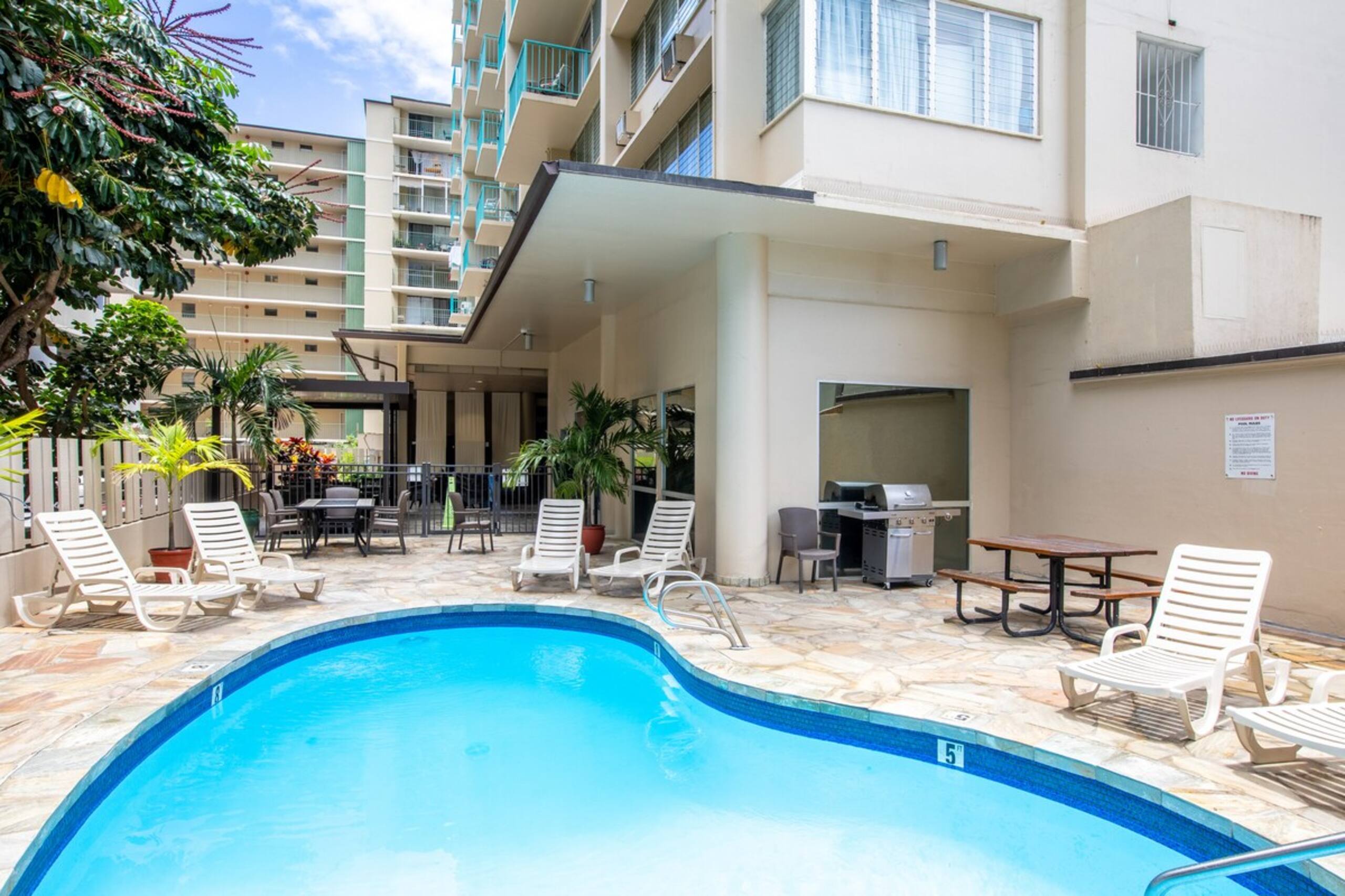 Penthouse 16th F near Waikiki Center with Lanai - Photo 39