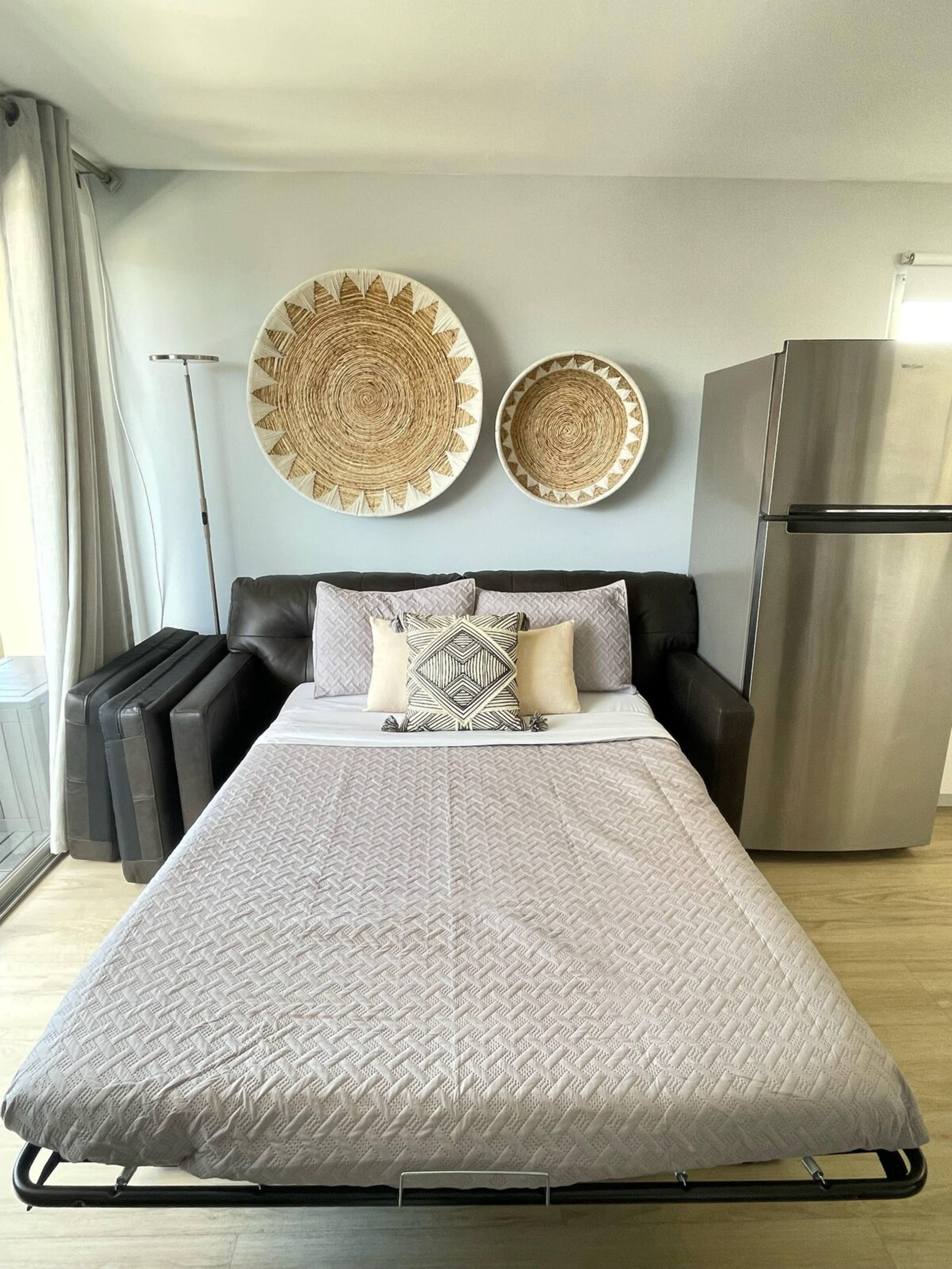 Penthouse 16th F near Waikiki Center with Lanai - Photo 8
