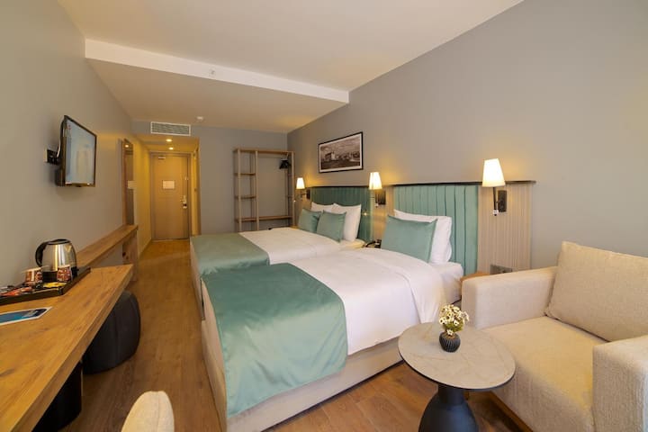 Days Inn Istanbul | Triple Room | Mall Of Istanbul - Arnavutköy