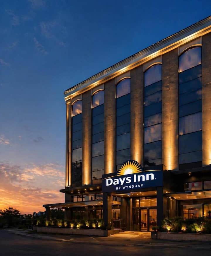 Days Inn Istanbul | Deluxe Balcony | Near Ist - Arnavutköy