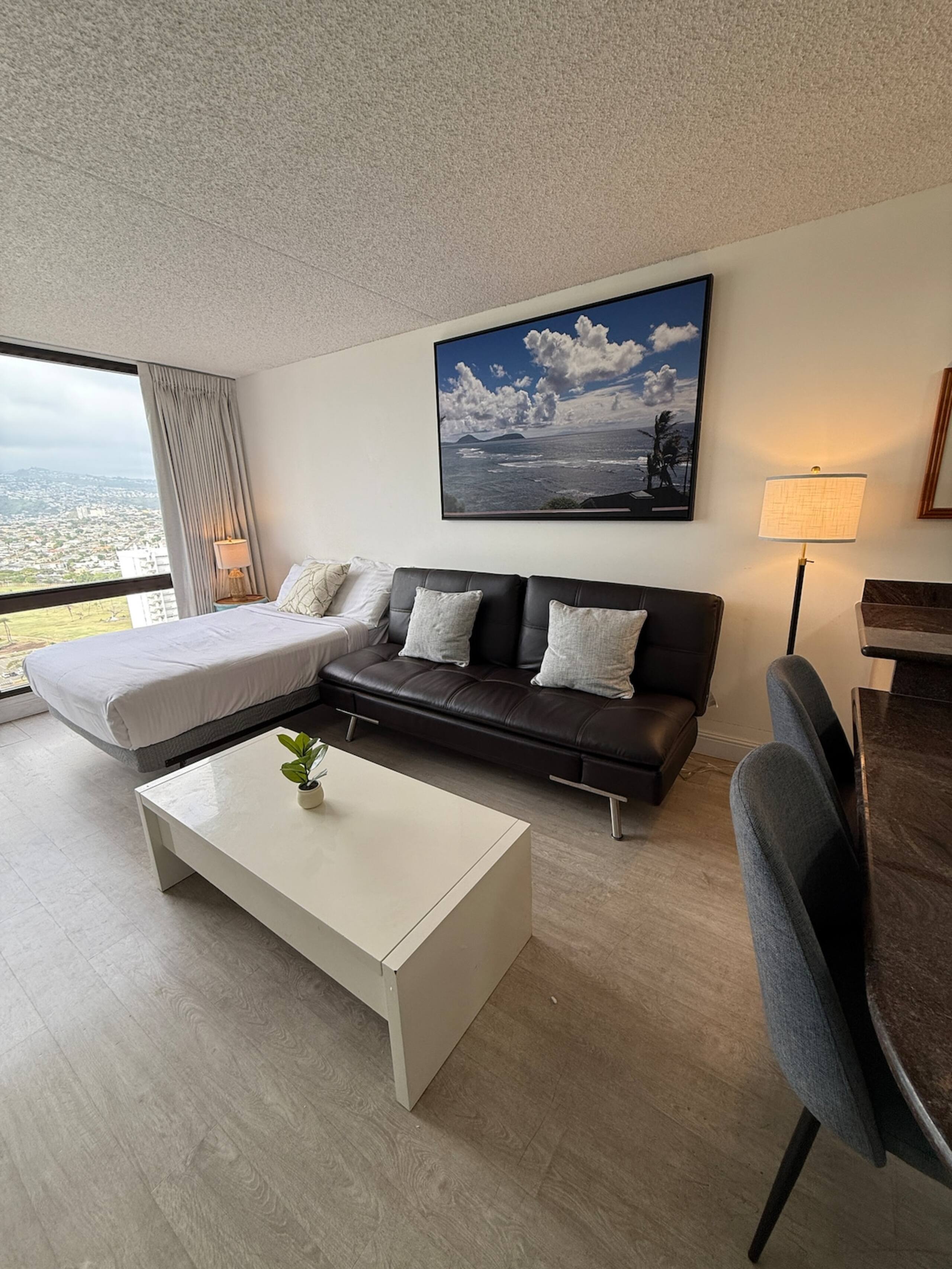 Waikiki Sunset 31st Floor, Free Parking - Photo 3
