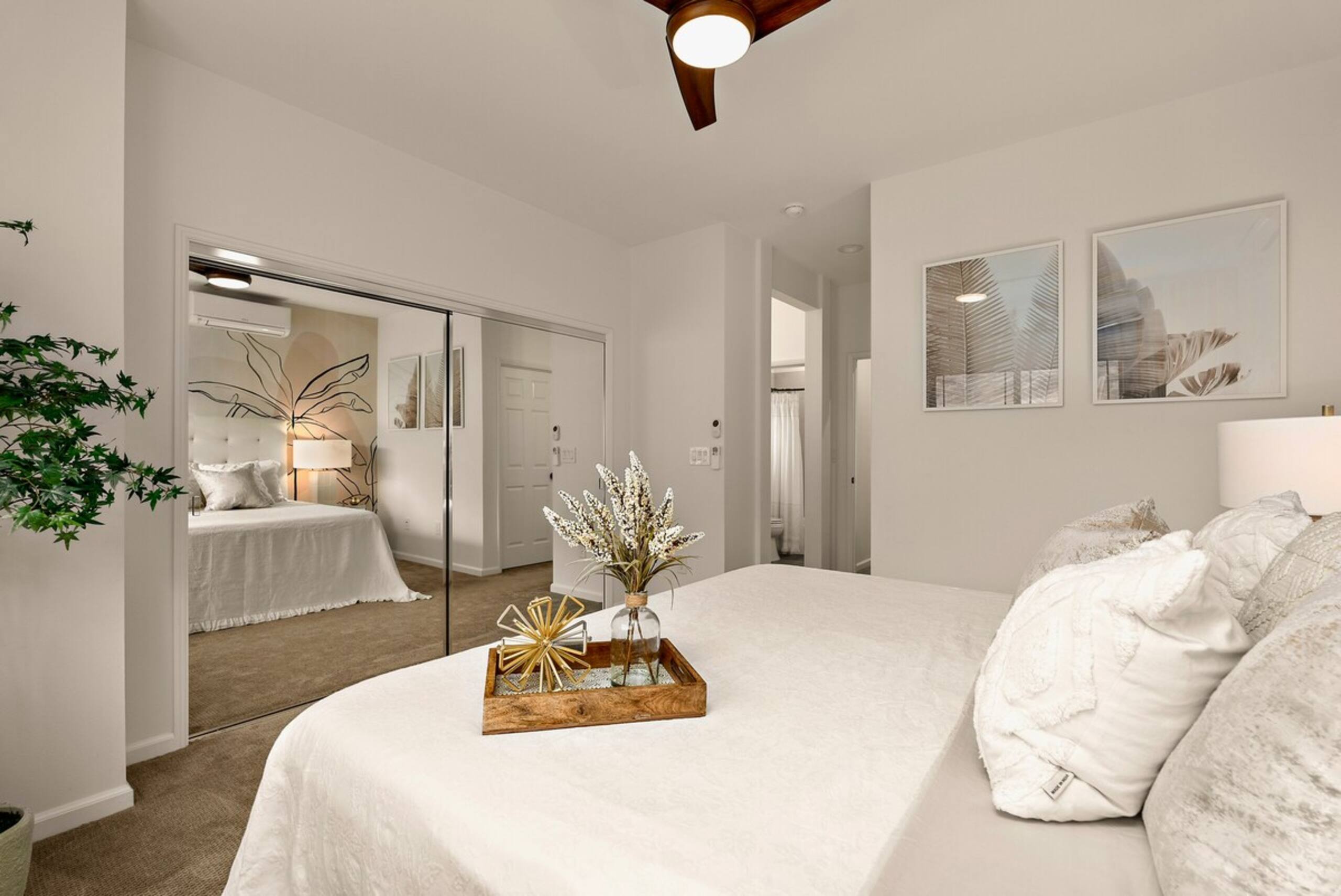 Beautiful 4-BR Home, Near Beach, Mountain View - Photo 16