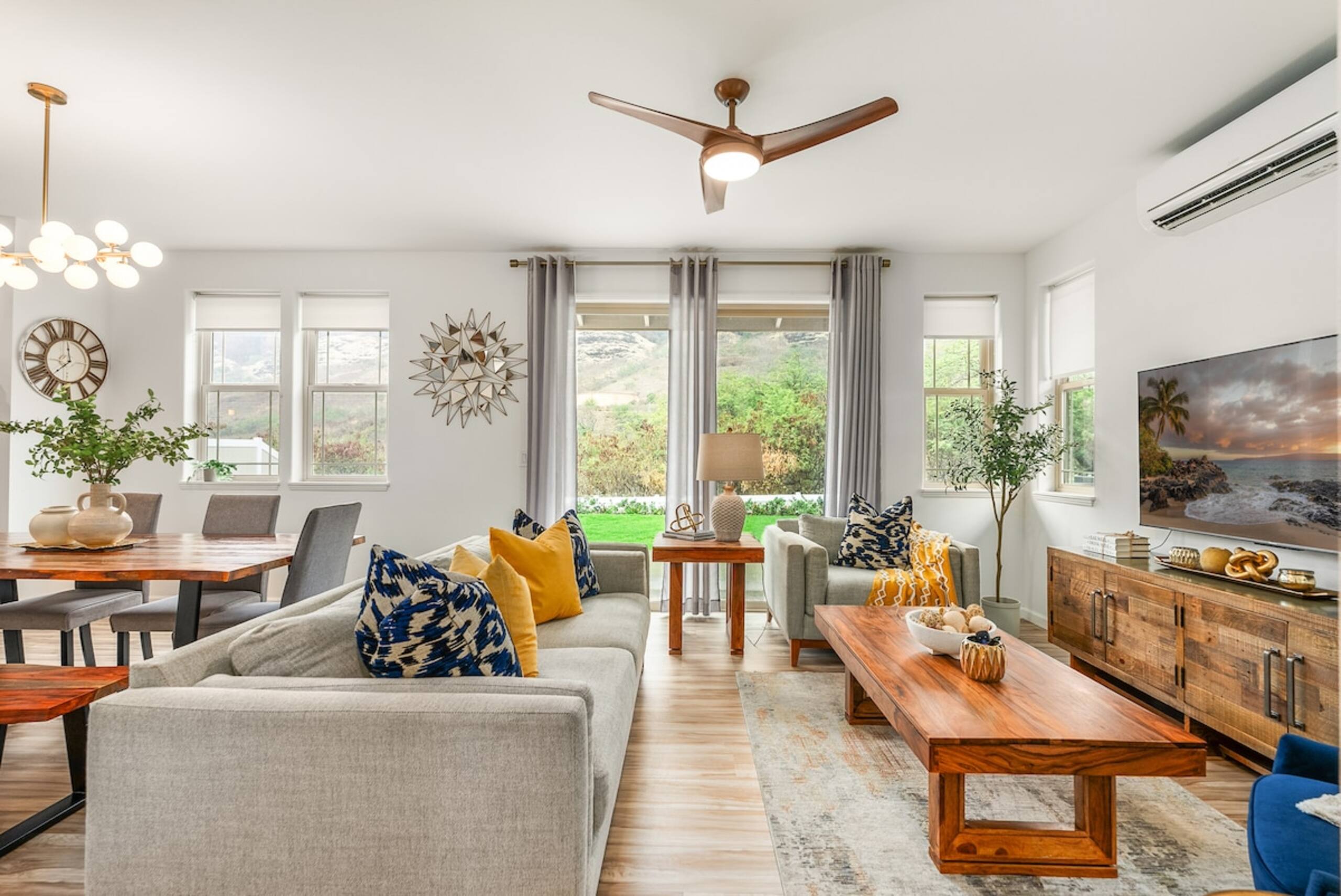 Beautiful 4-BR Home, Near Beach, Mountain View - Photo 4