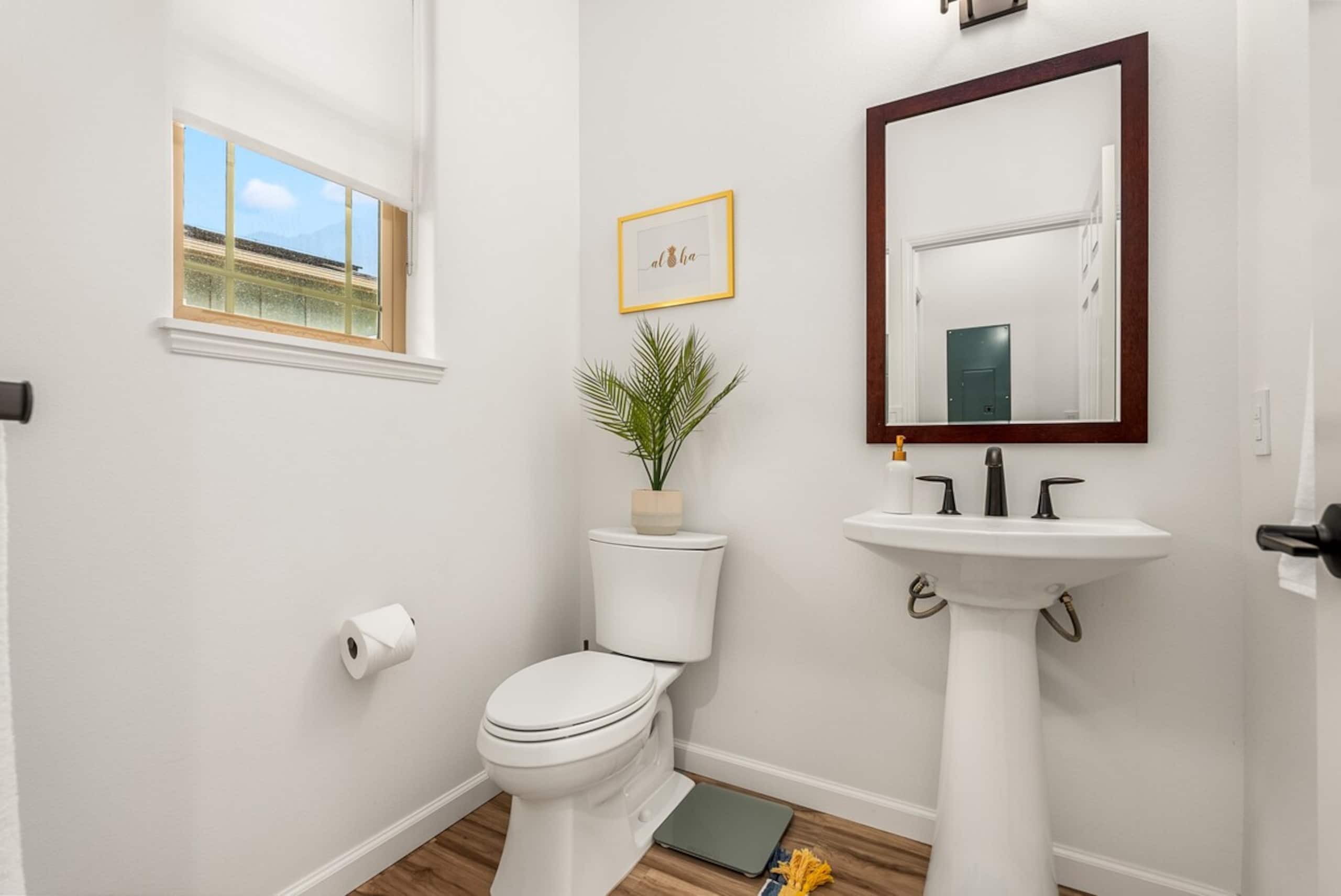 Beautiful 4-BR Home, Near Beach, Mountain View - Photo 30
