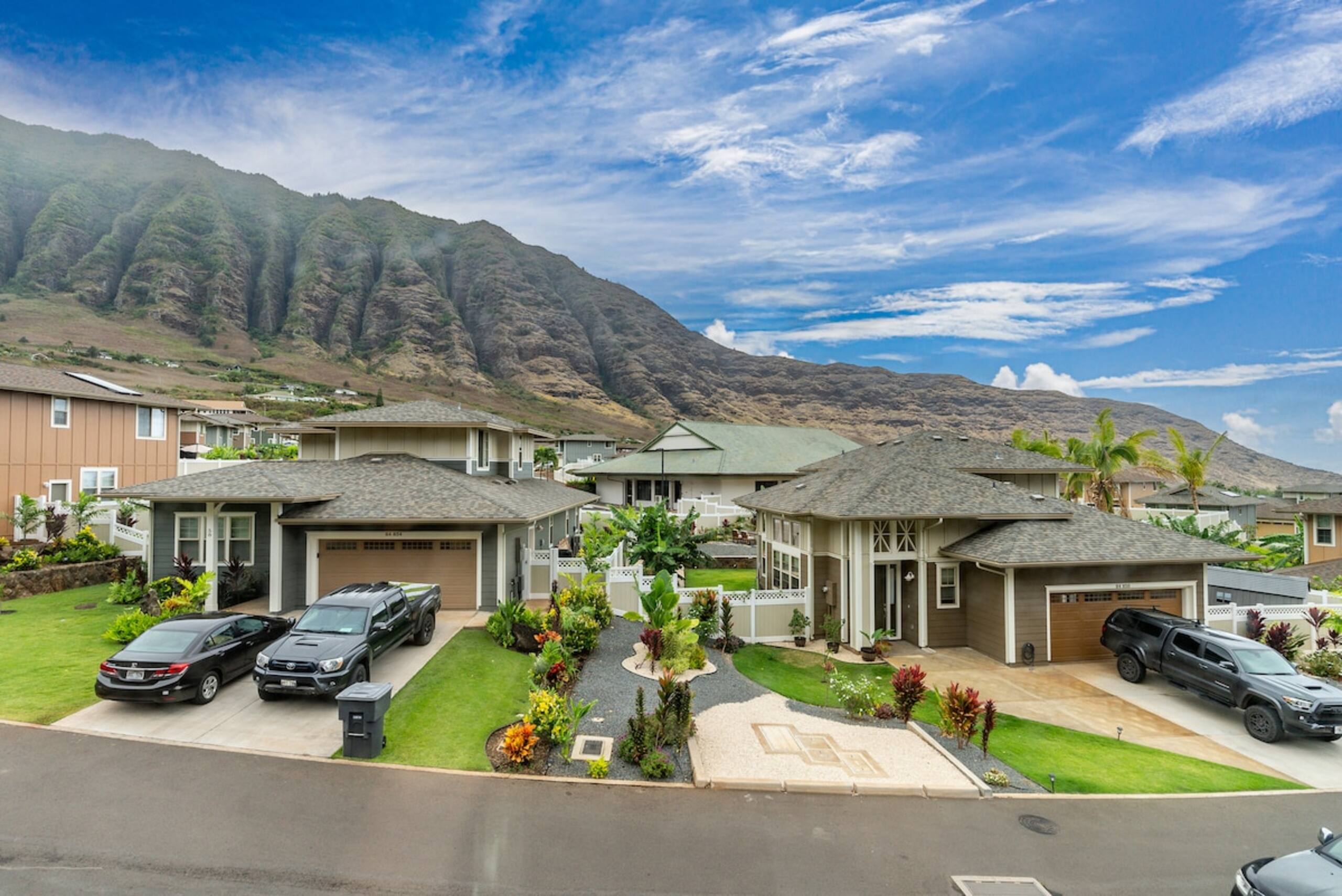 Beautiful 4-BR Home, Near Beach, Mountain View - Photo 53