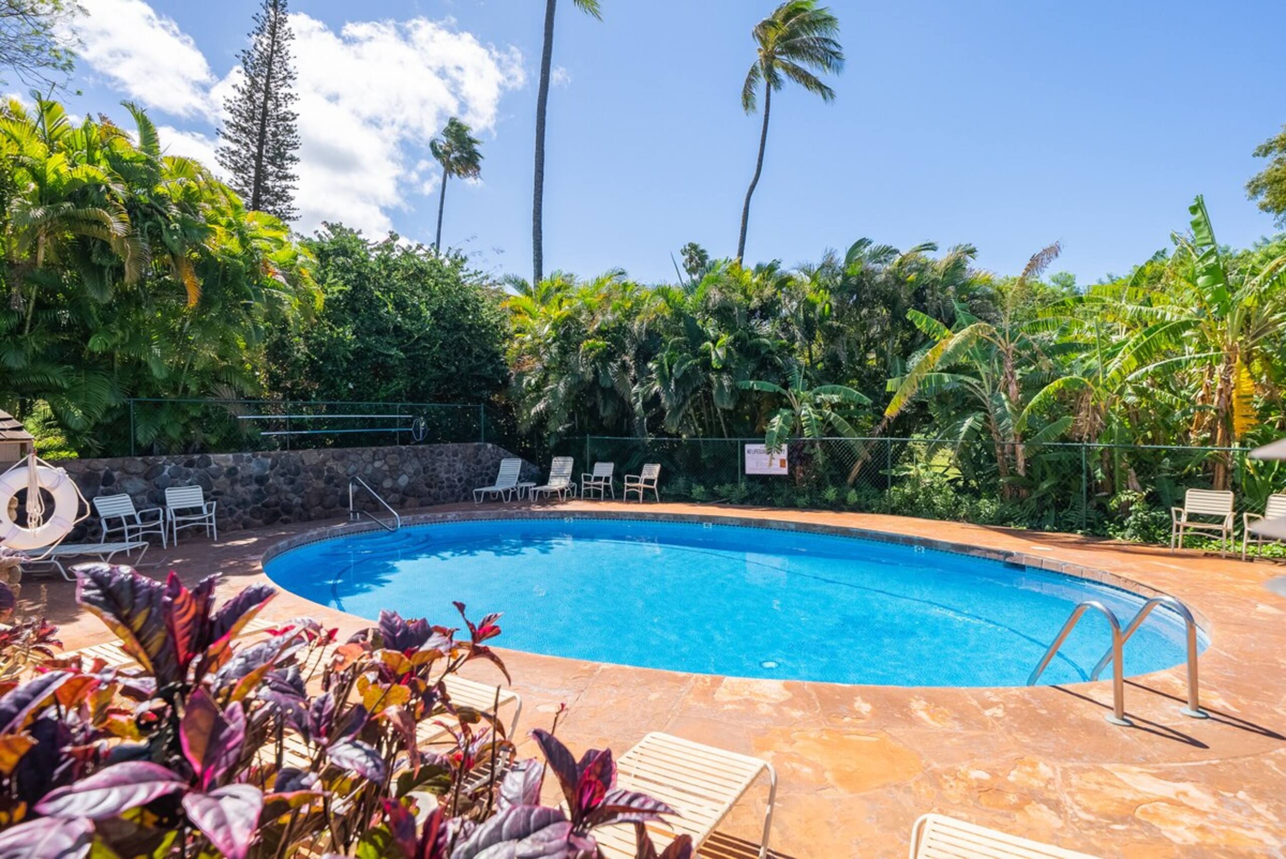 Family townhouse w/ pool near Kaanapali Beach - Photo 50