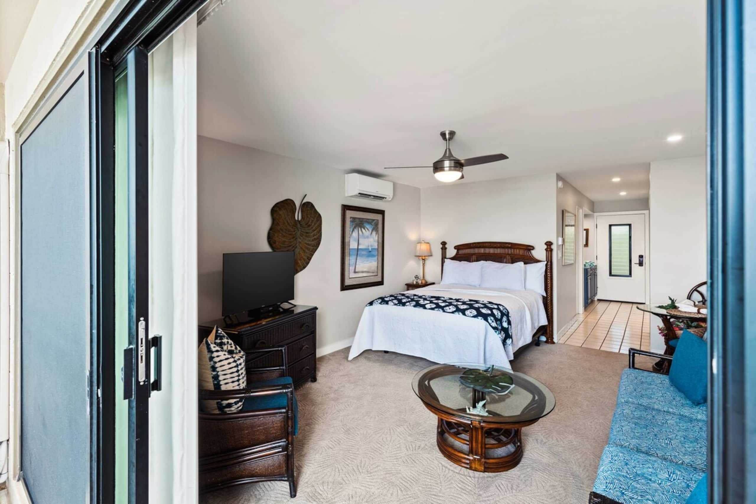 Ocean views and A/C combine in this Deluxe studio - Photo 4