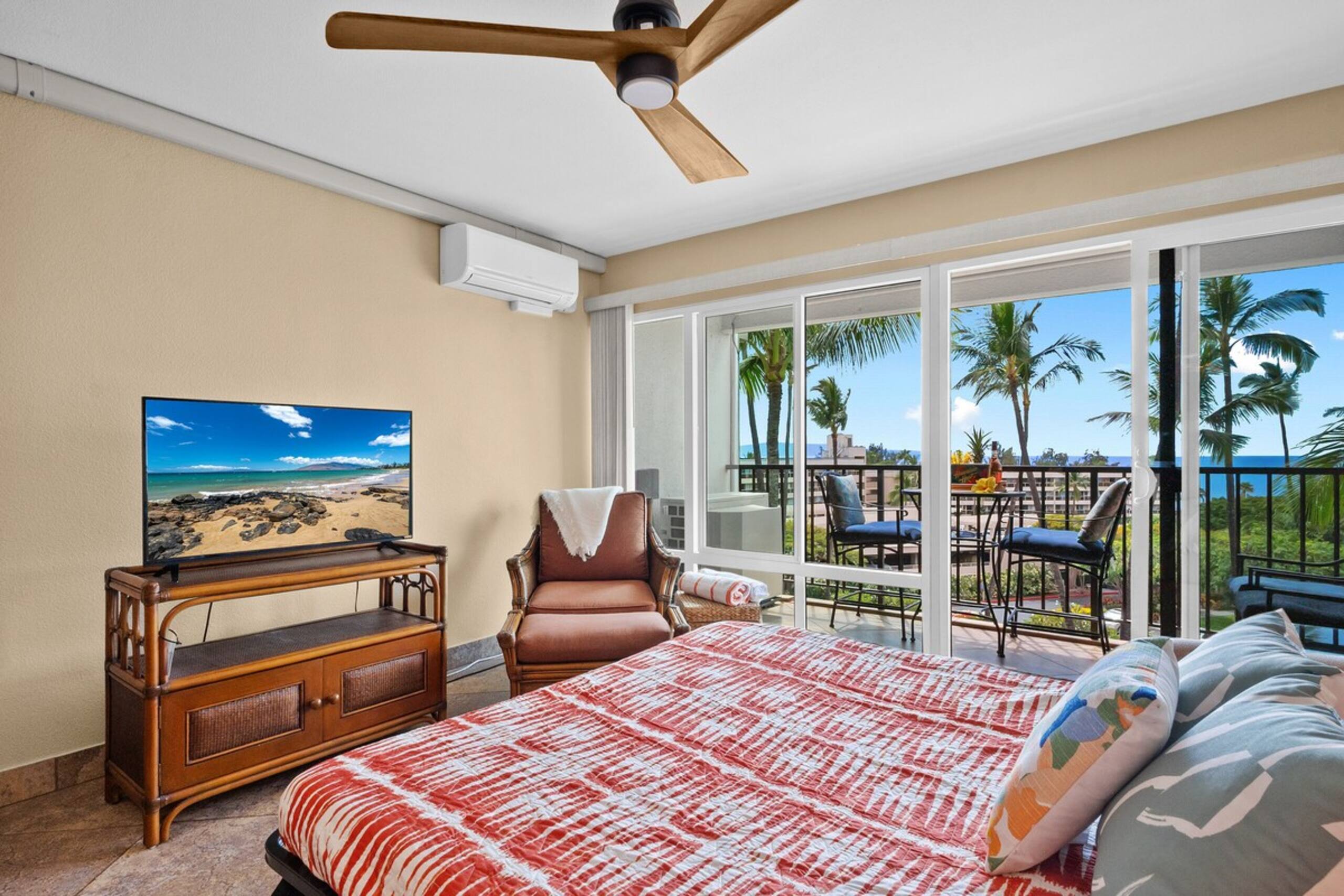 Sweeping Ocean Views • Beach Access • Powerful AC - Photo 6