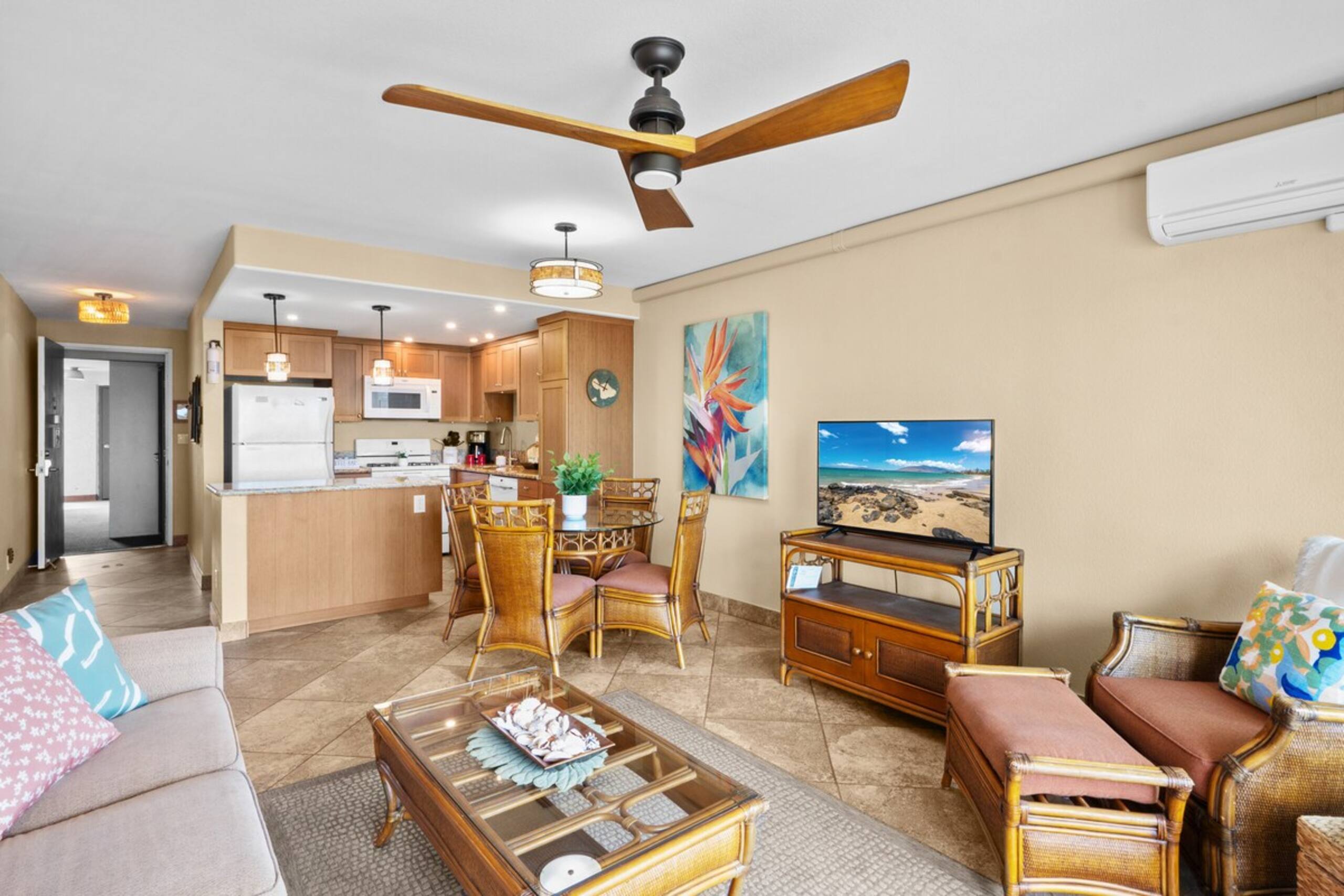 Sweeping Ocean Views • Beach Access • Powerful AC - Photo 4