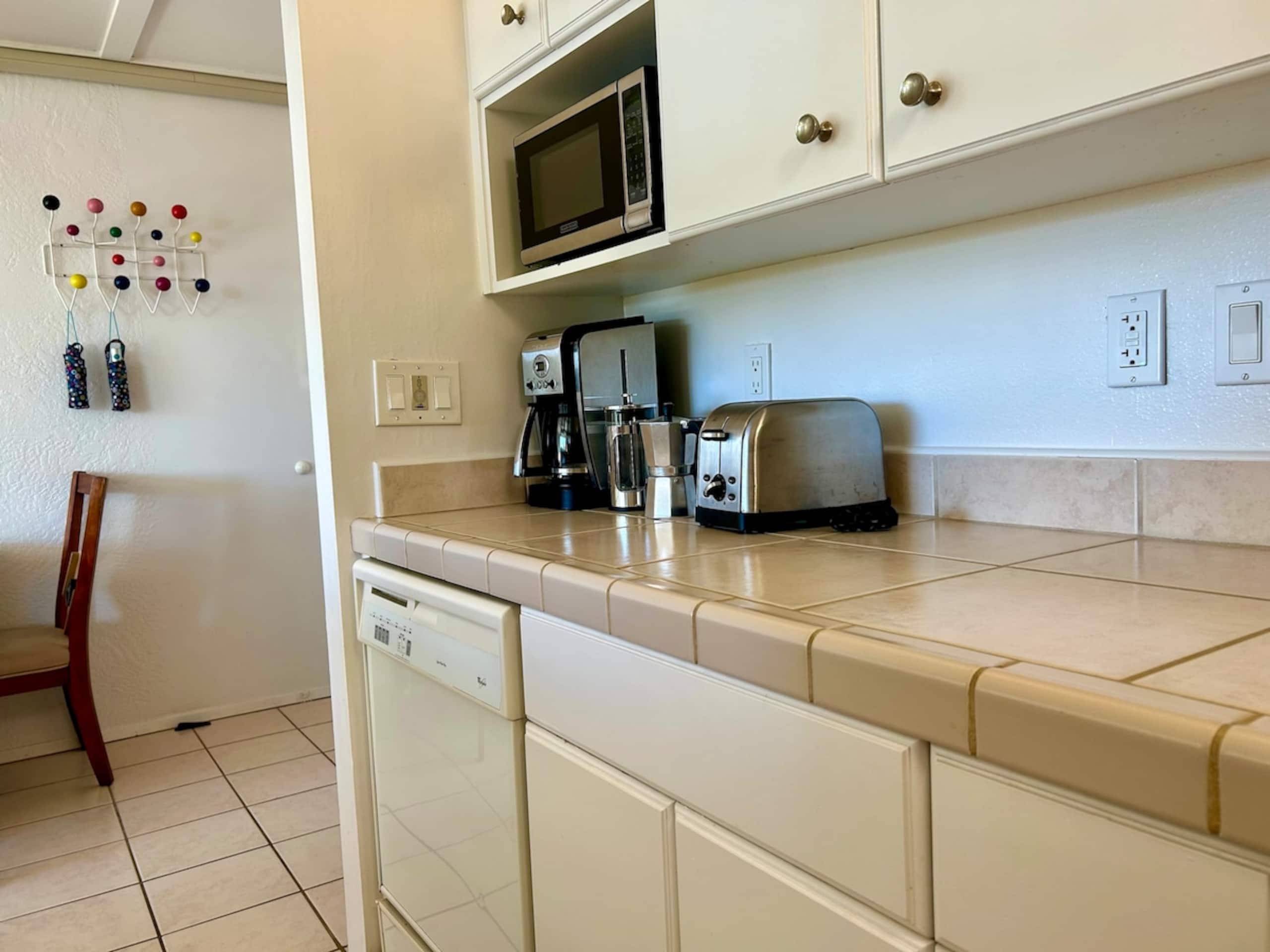 Cozy Clean Quiet 1 BD/1BA with A/C in Napili - Photo 5
