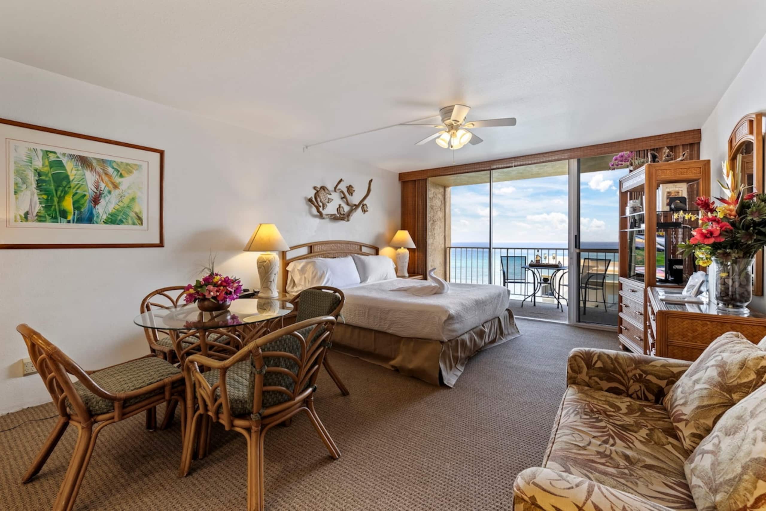 10th floor Oceanview studio, AC, Resort Amenities - Main photo