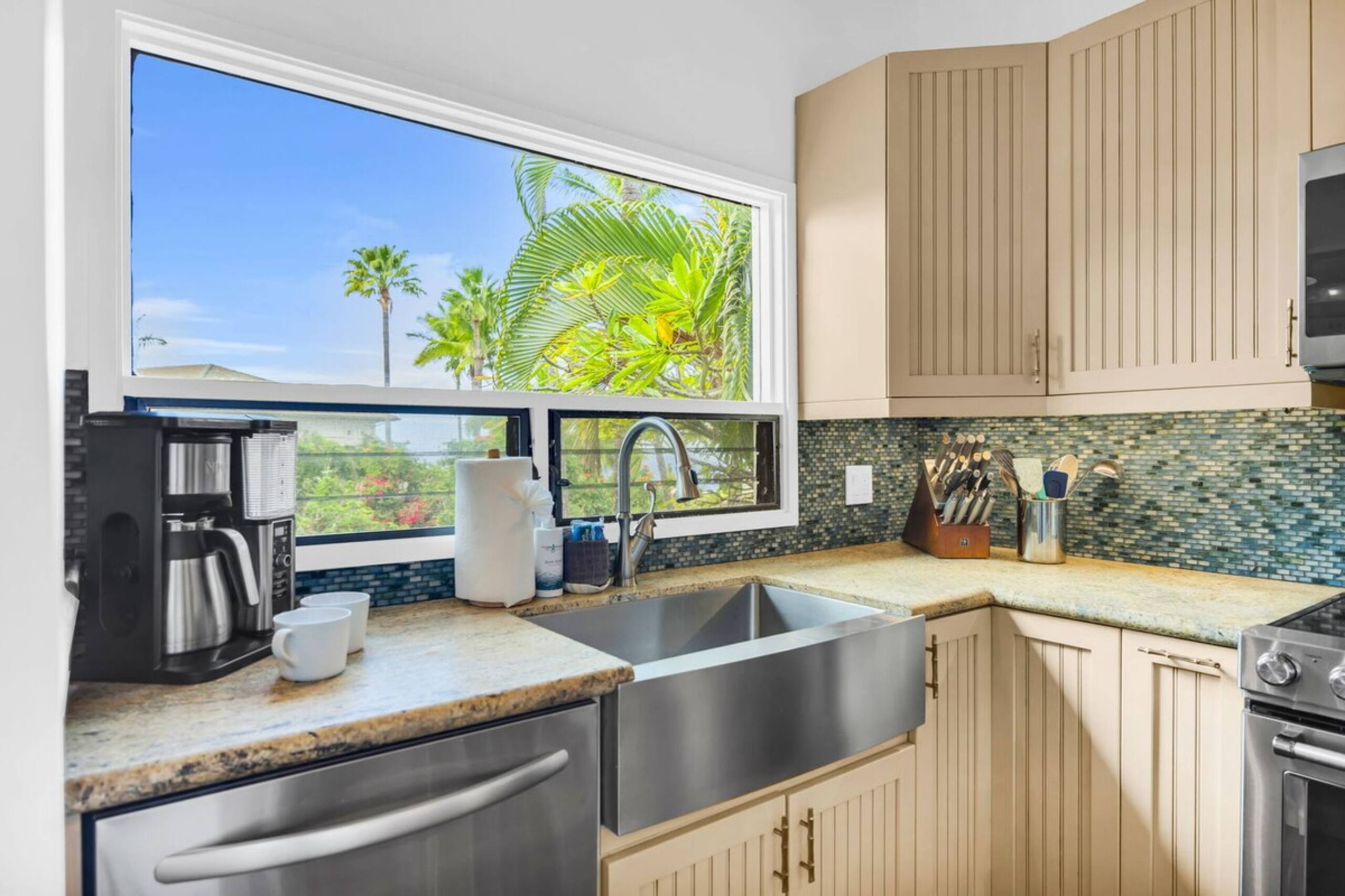 New Listing Beautiful 2bd condo in Wailea - Photo 15