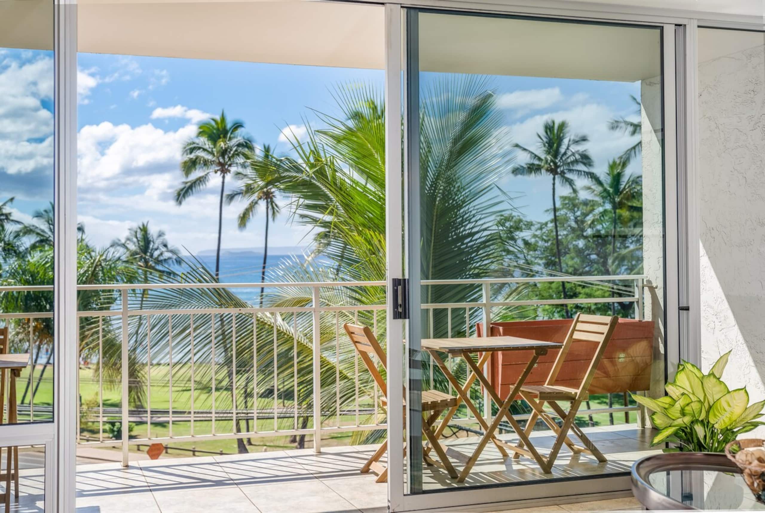 Aloha Vibes: Oceanfront View, Beach & Food Trucks - Photo 28