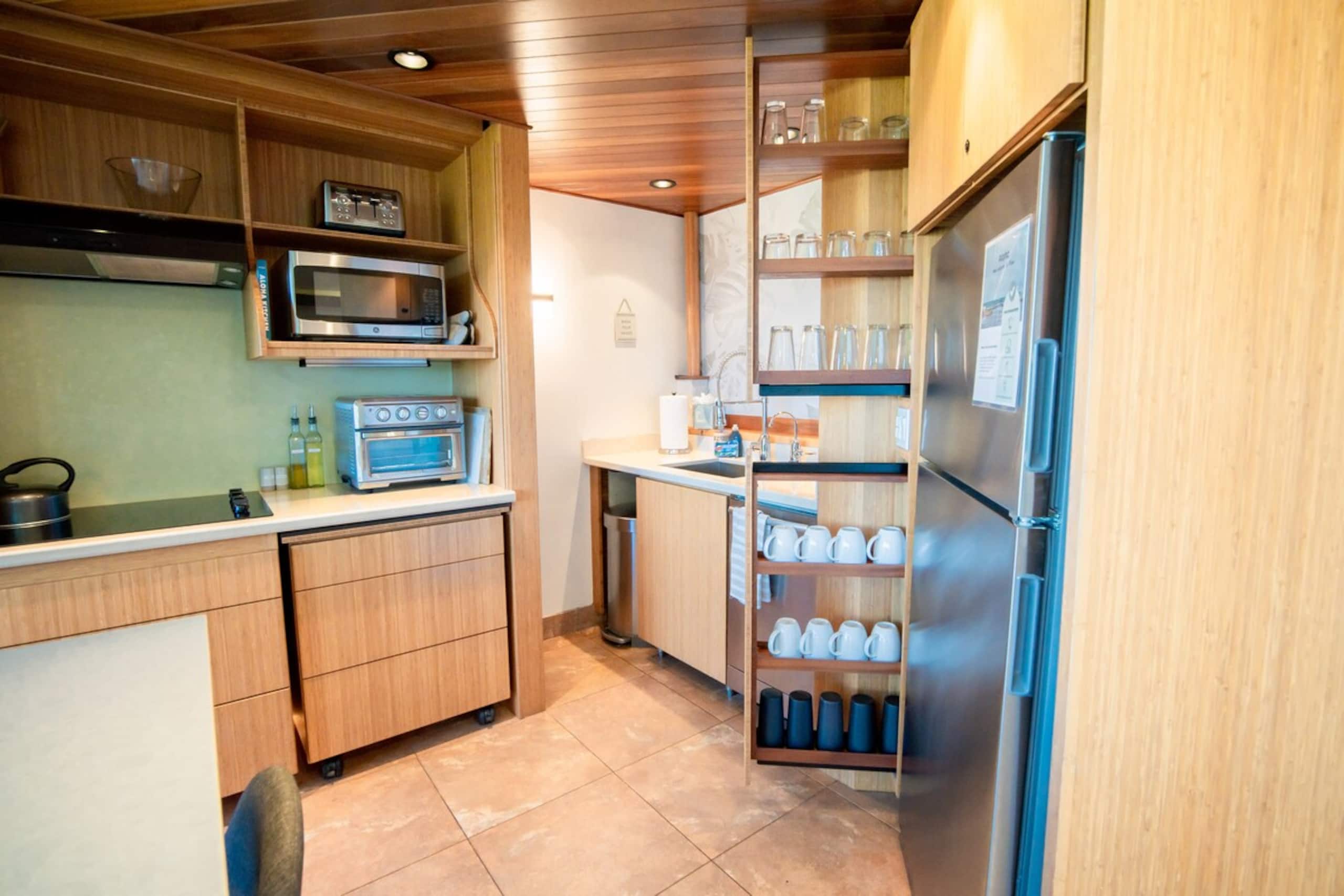 Bamboo Forest Getaway- Oceanfront, View & Pool - Photo 21