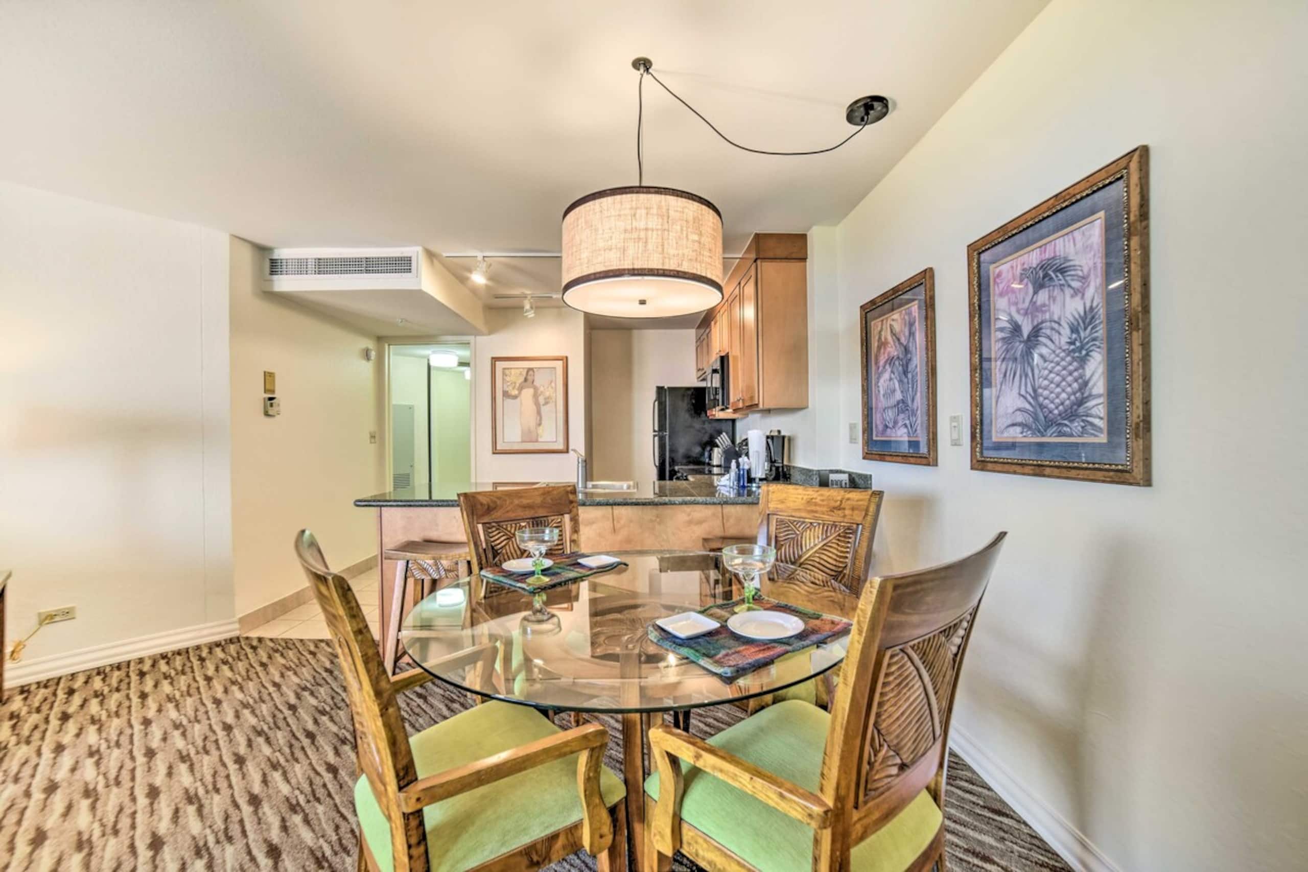 Cute Beachfront Condo w/ Lanai & Resort Pools - Photo 9