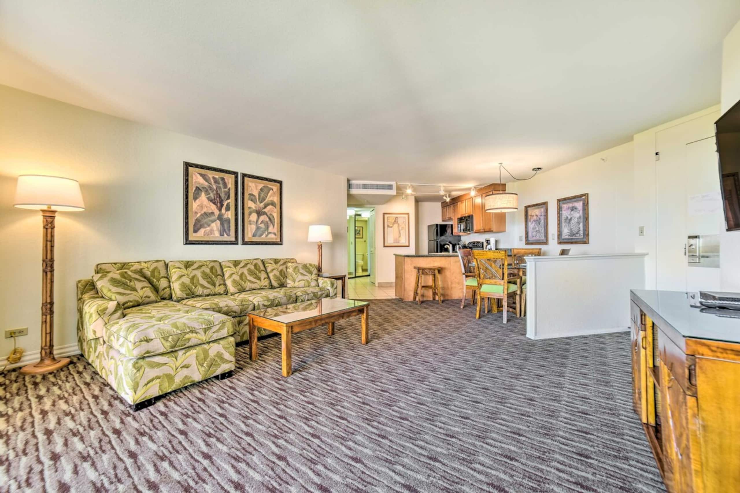Cute Beachfront Condo w/ Lanai & Resort Pools - Photo 5