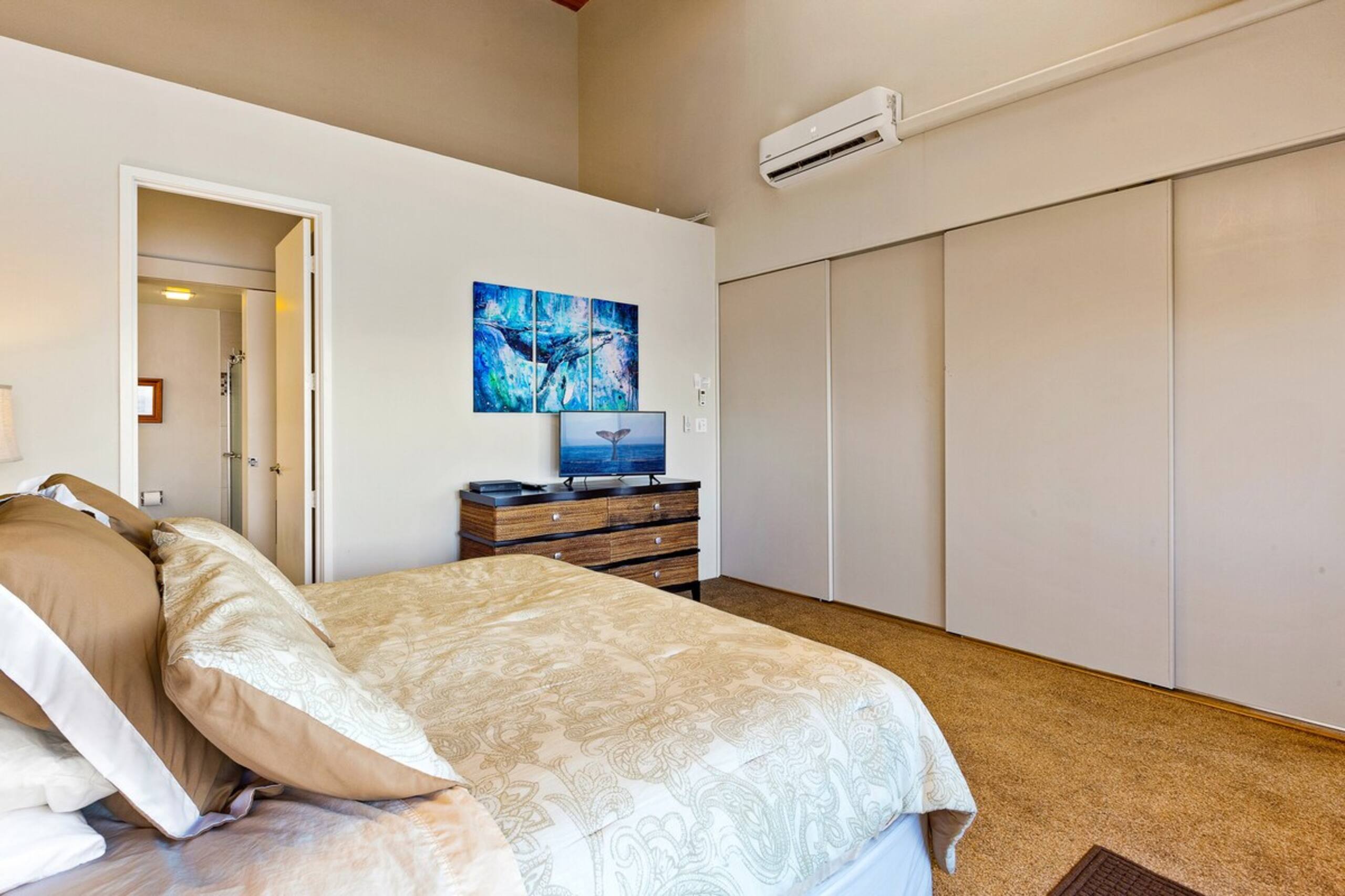 Stunning Oceanfront 3 Bed 3 Bath with AC 2700 sqft - Photo 18