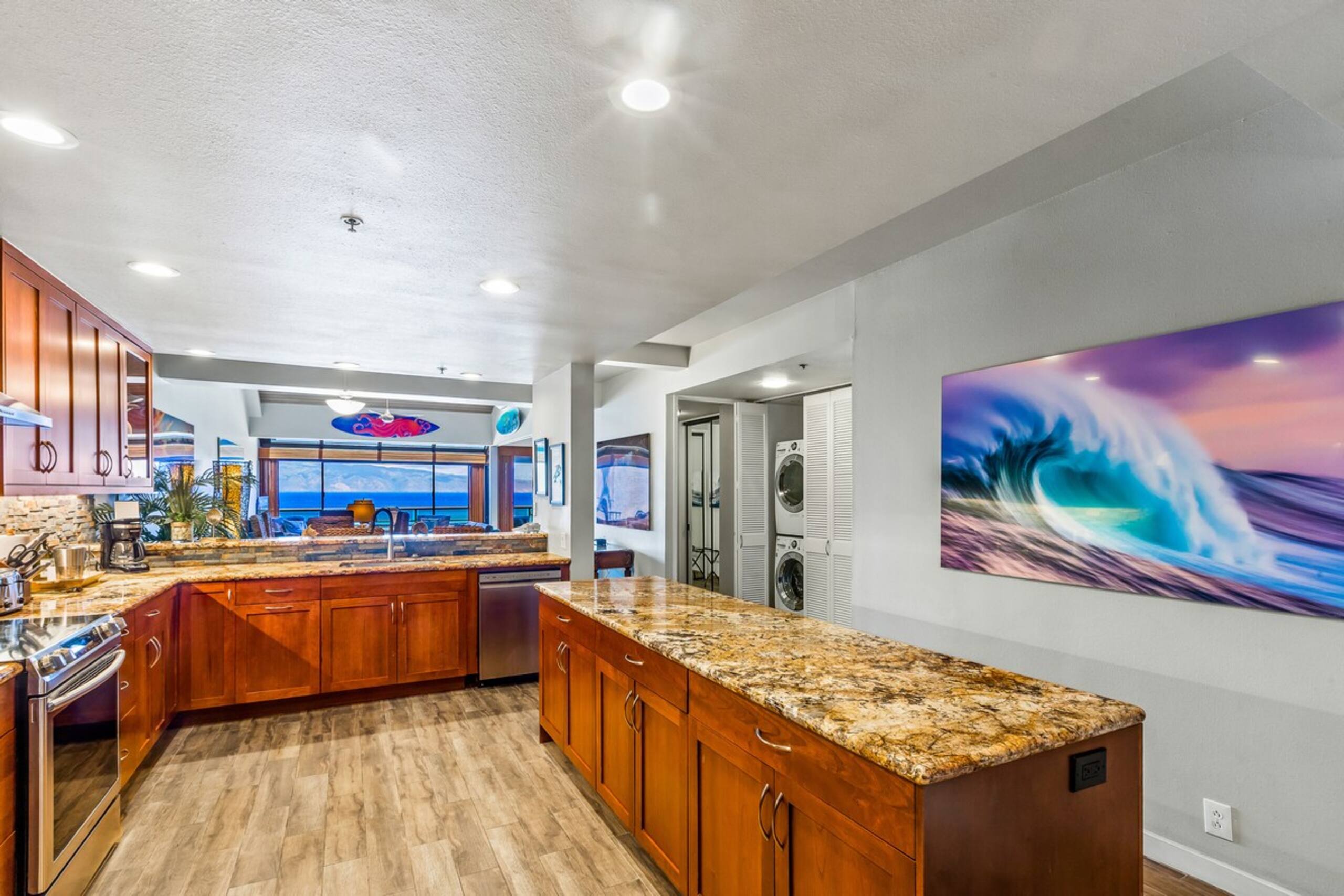 Stunning Oceanfront 3 Bed 3 Bath with AC 2700 sqft - Photo 10