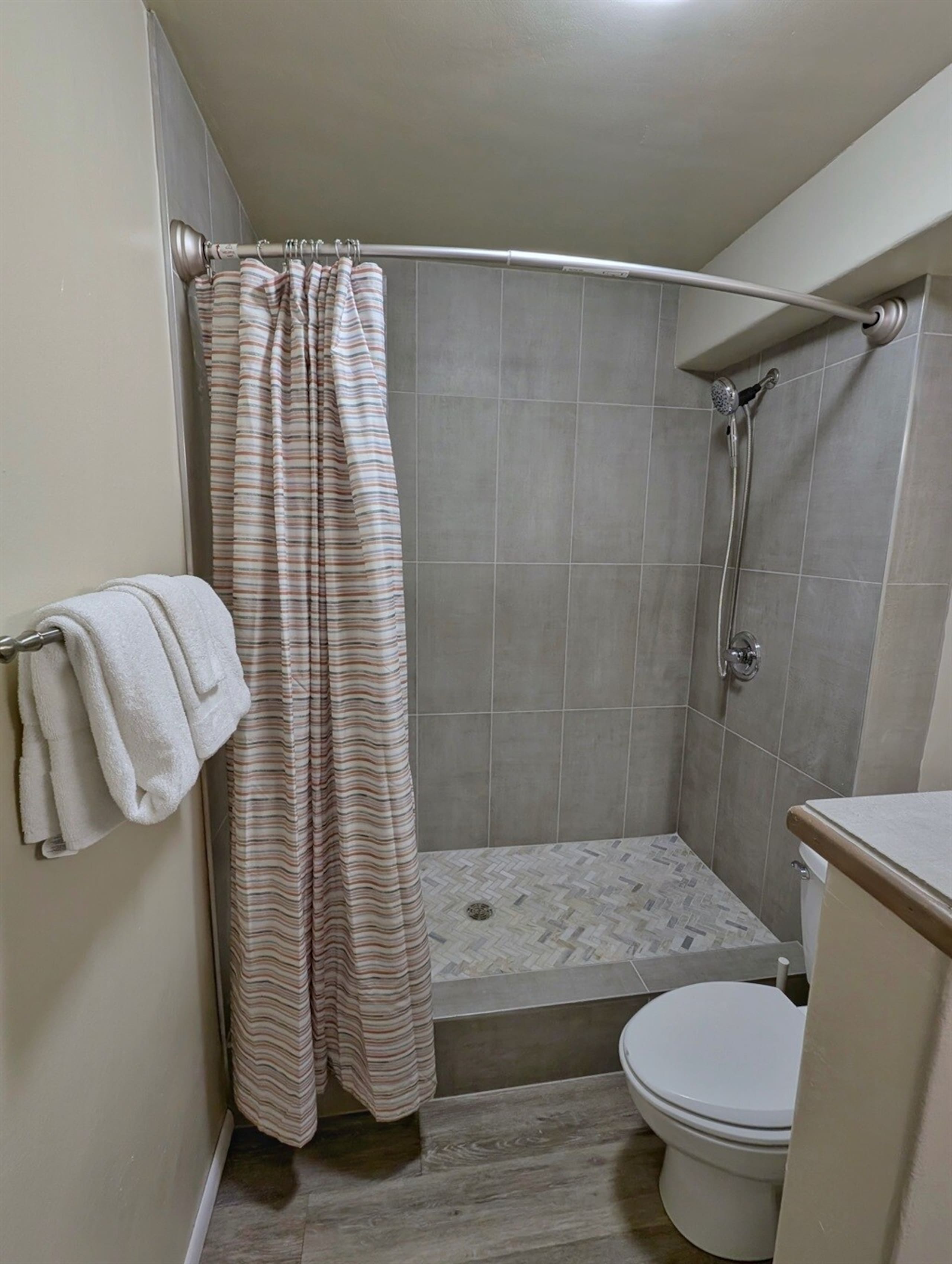 Bring the family Sleeps 10 - May Specials - Photo 16