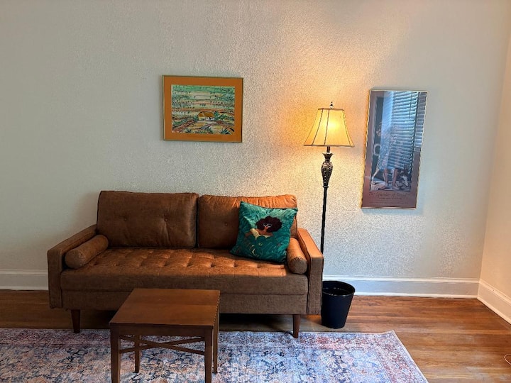 Delightful 1.5 Bedroom In Historic Anacostia/hill - Washington D. C., DC