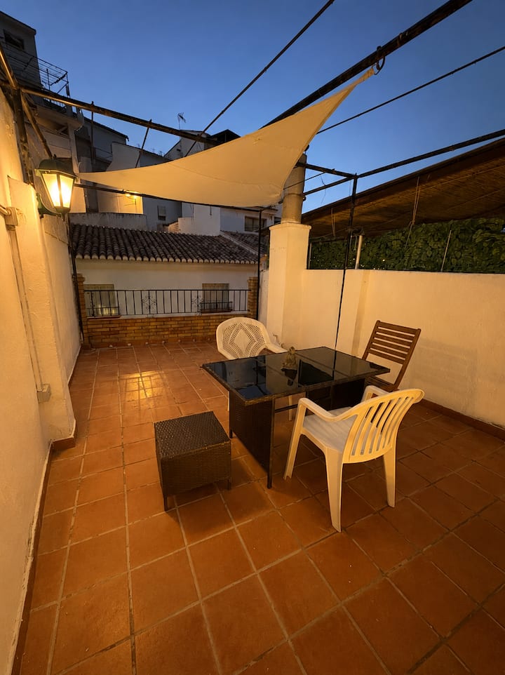 Welcome To This House And Make Your Self A Home - Álora