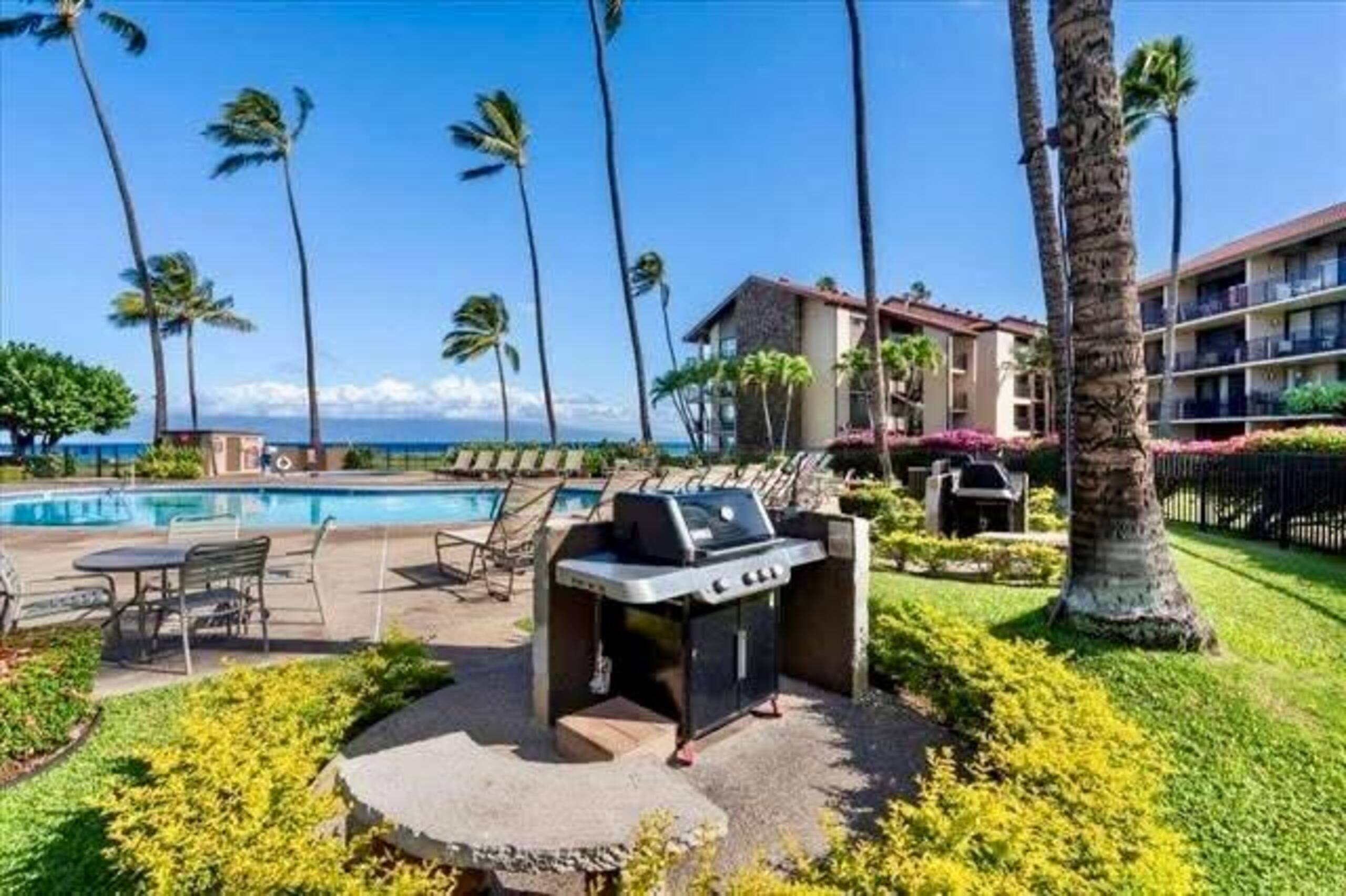 Oceanfront Penthouse w/ Panoramic Views + A/C - Photo 23