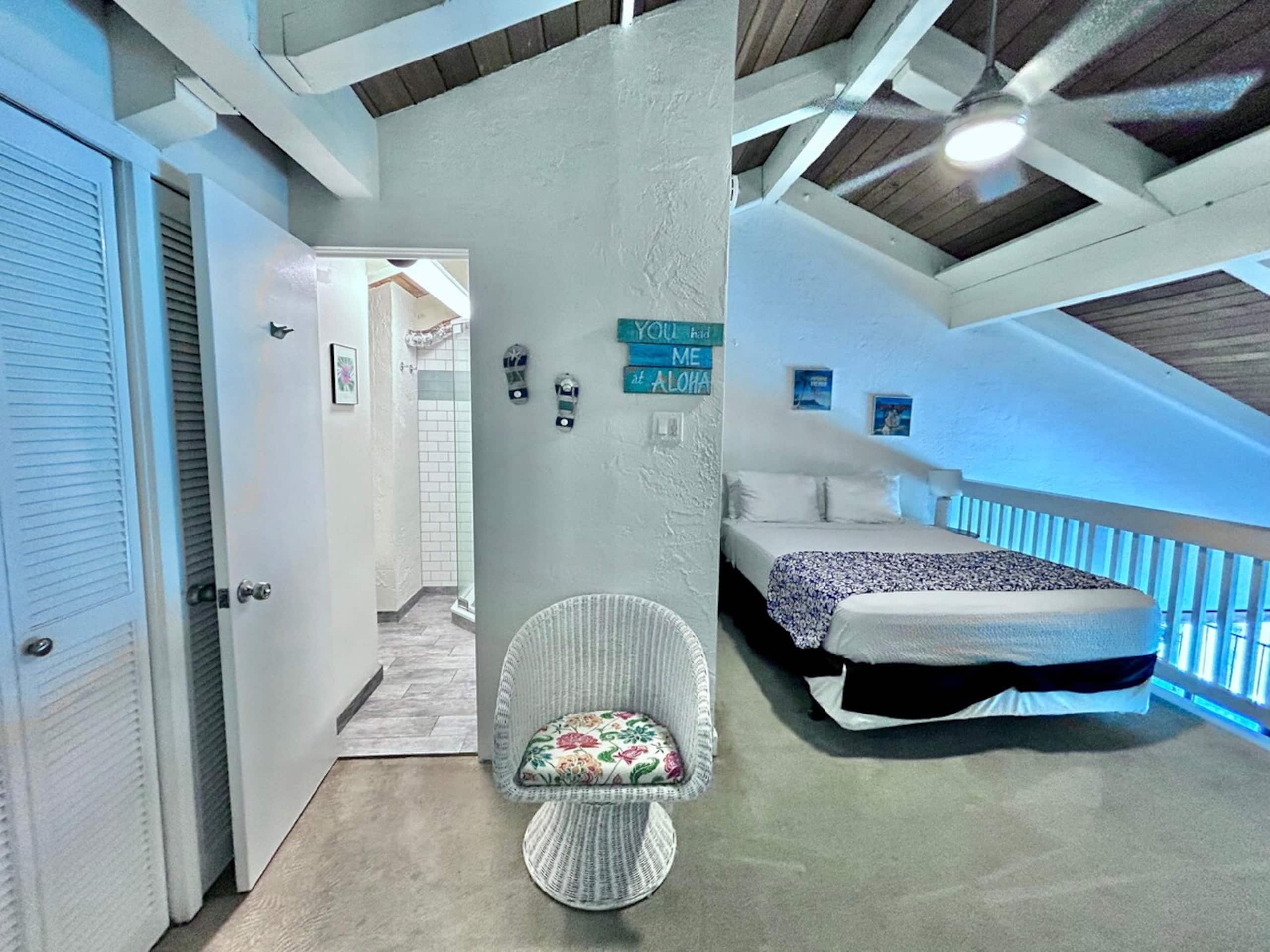 Oceanfront Penthouse w/ Panoramic Views + A/C - Photo 46