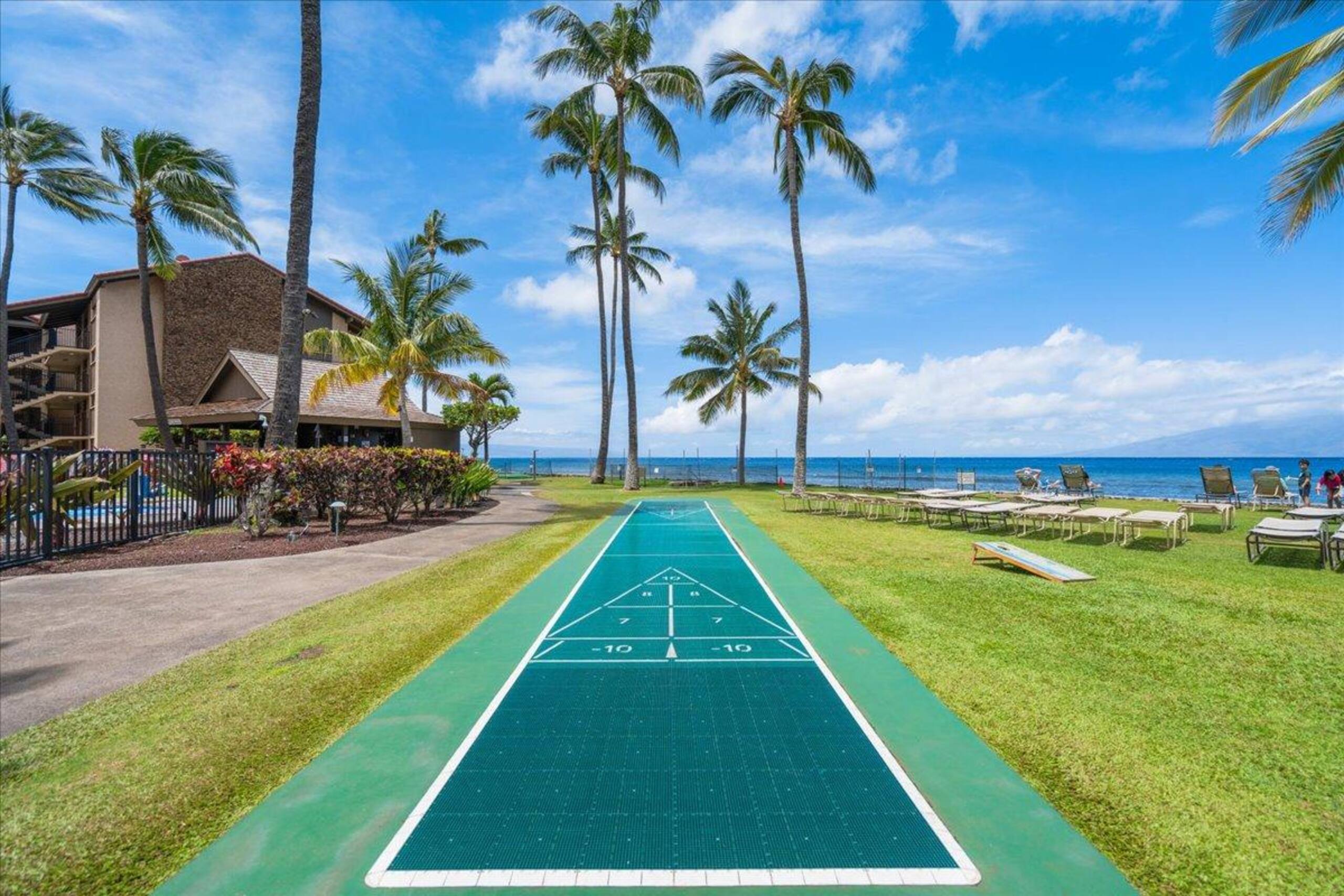 Oceanfront Penthouse w/ Panoramic Views + A/C - Photo 43
