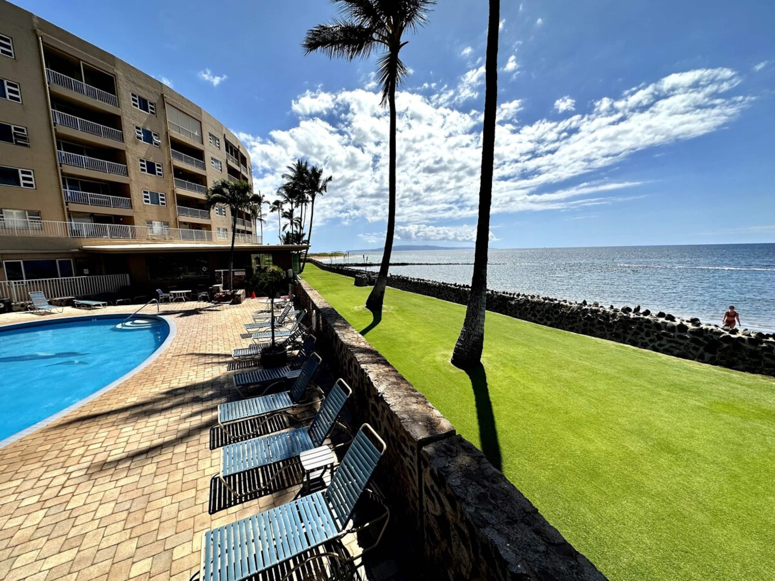 Beautiful Oceanfront, A/C in Each Room, Sleeps 6 - Photo 52