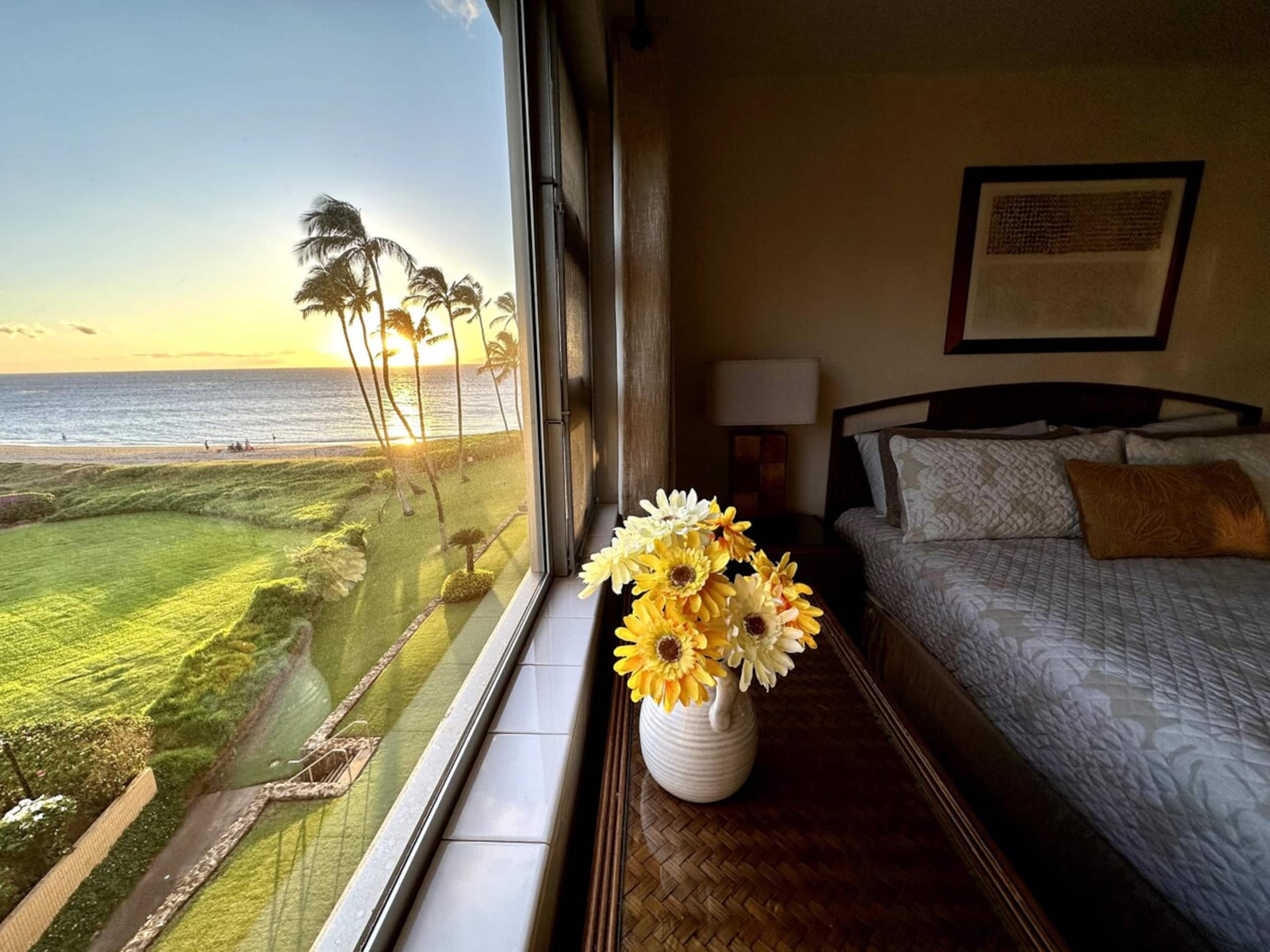 Beautiful Oceanfront, A/C in Each Room, Sleeps 6 - Photo 8