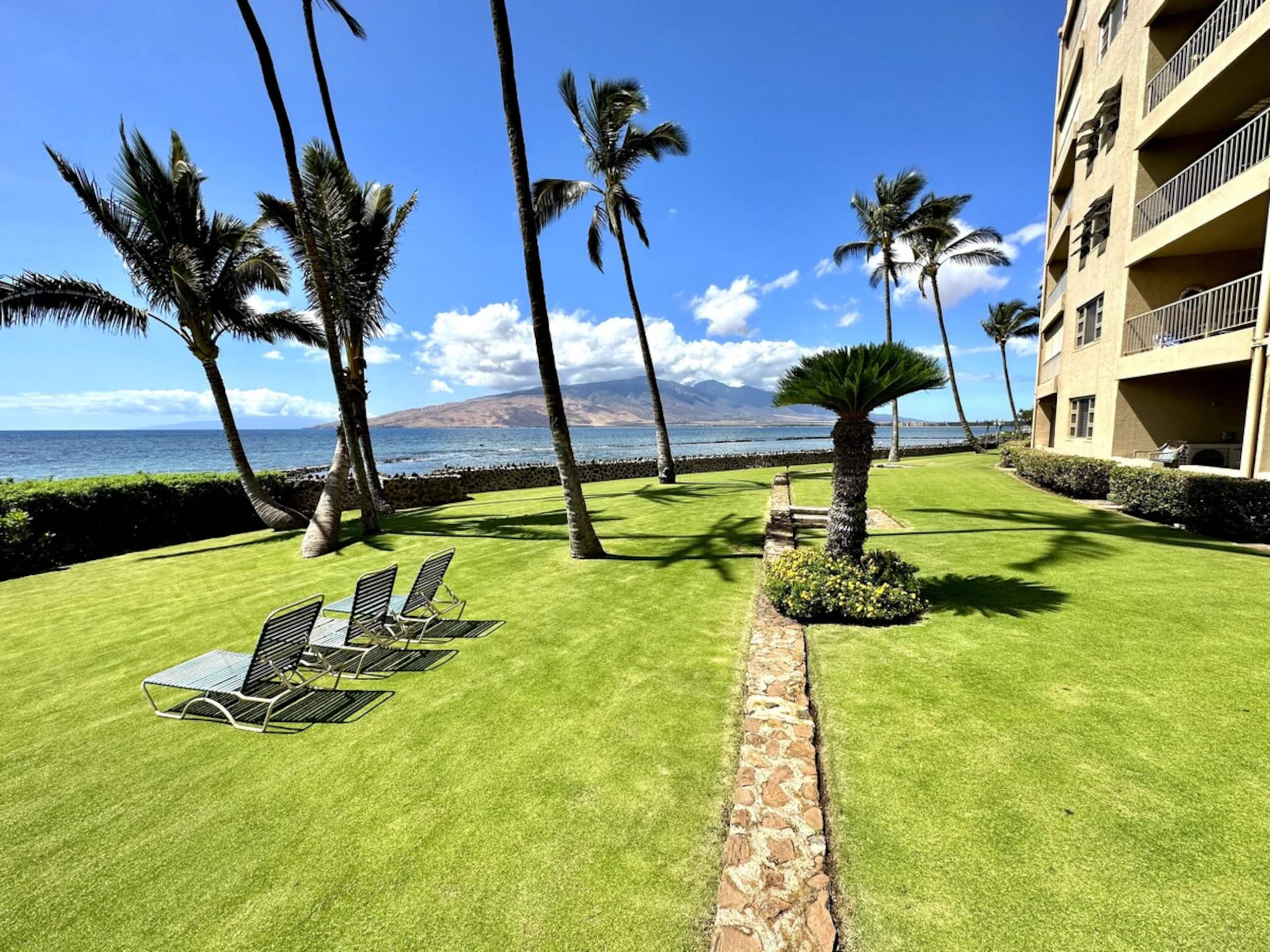Beautiful Oceanfront, A/C in Each Room, Sleeps 6 - Photo 31