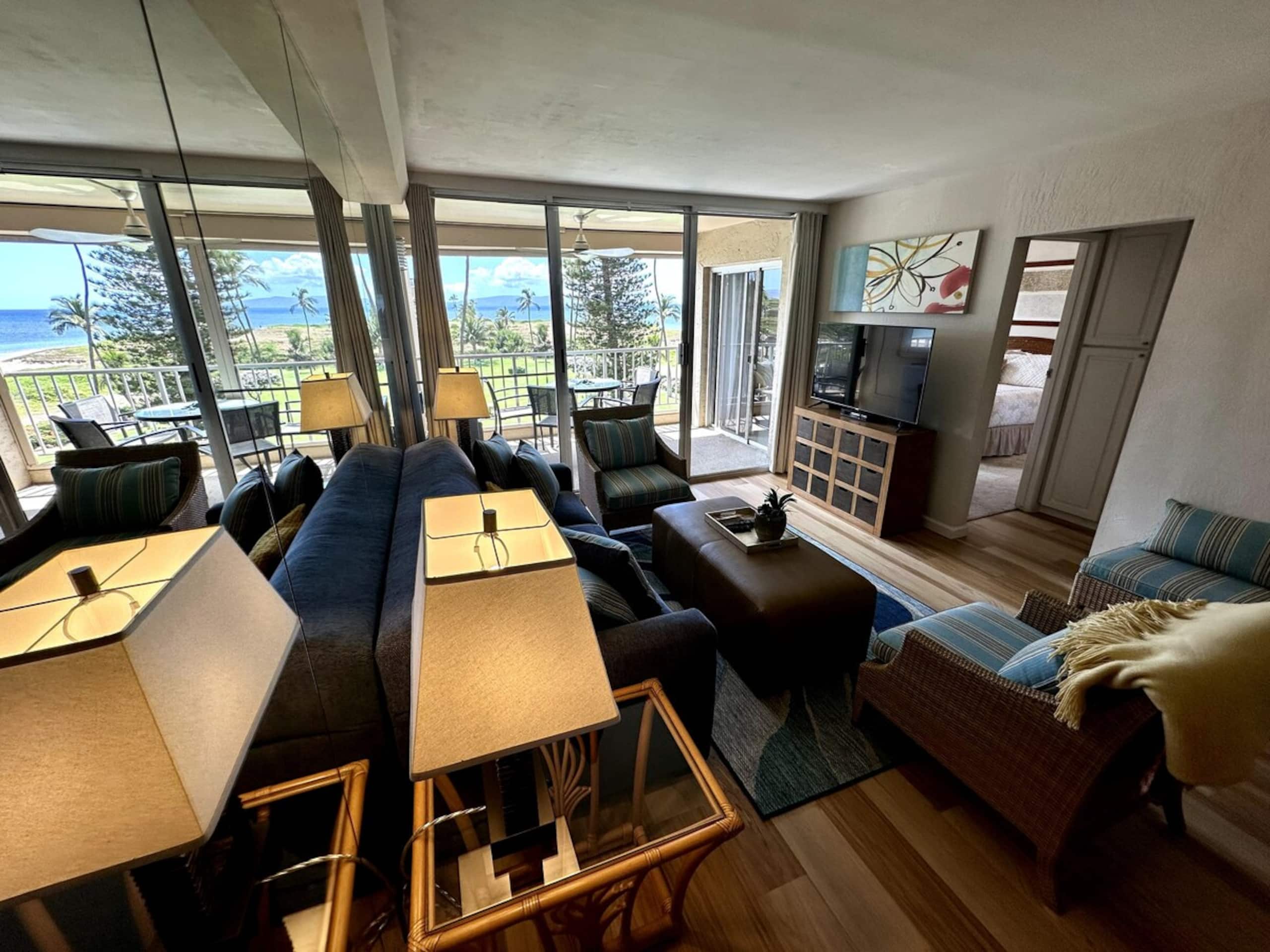 Beautiful Oceanfront, A/C in Each Room, Sleeps 6 - Photo 11