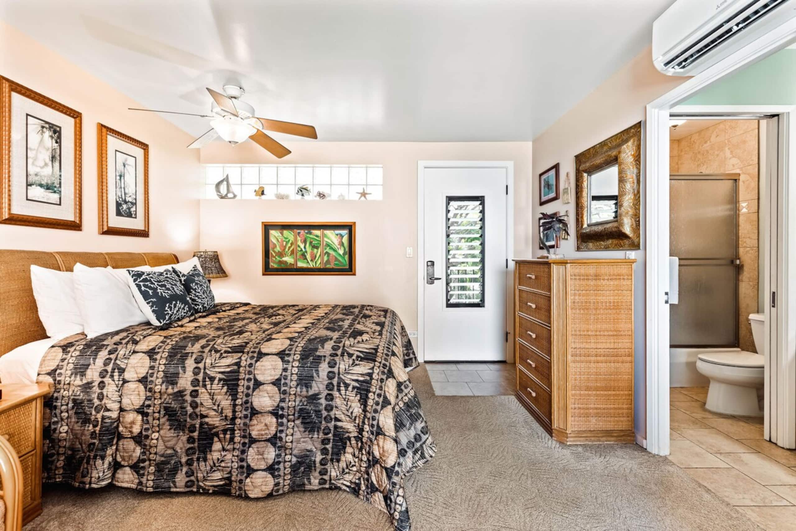 Modern Oceanfront studio, a Lanai, A/C and Whales - Photo 7