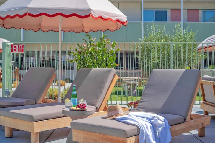 6x King Room | City Center Hotel By Kasa - Long Beach, CA