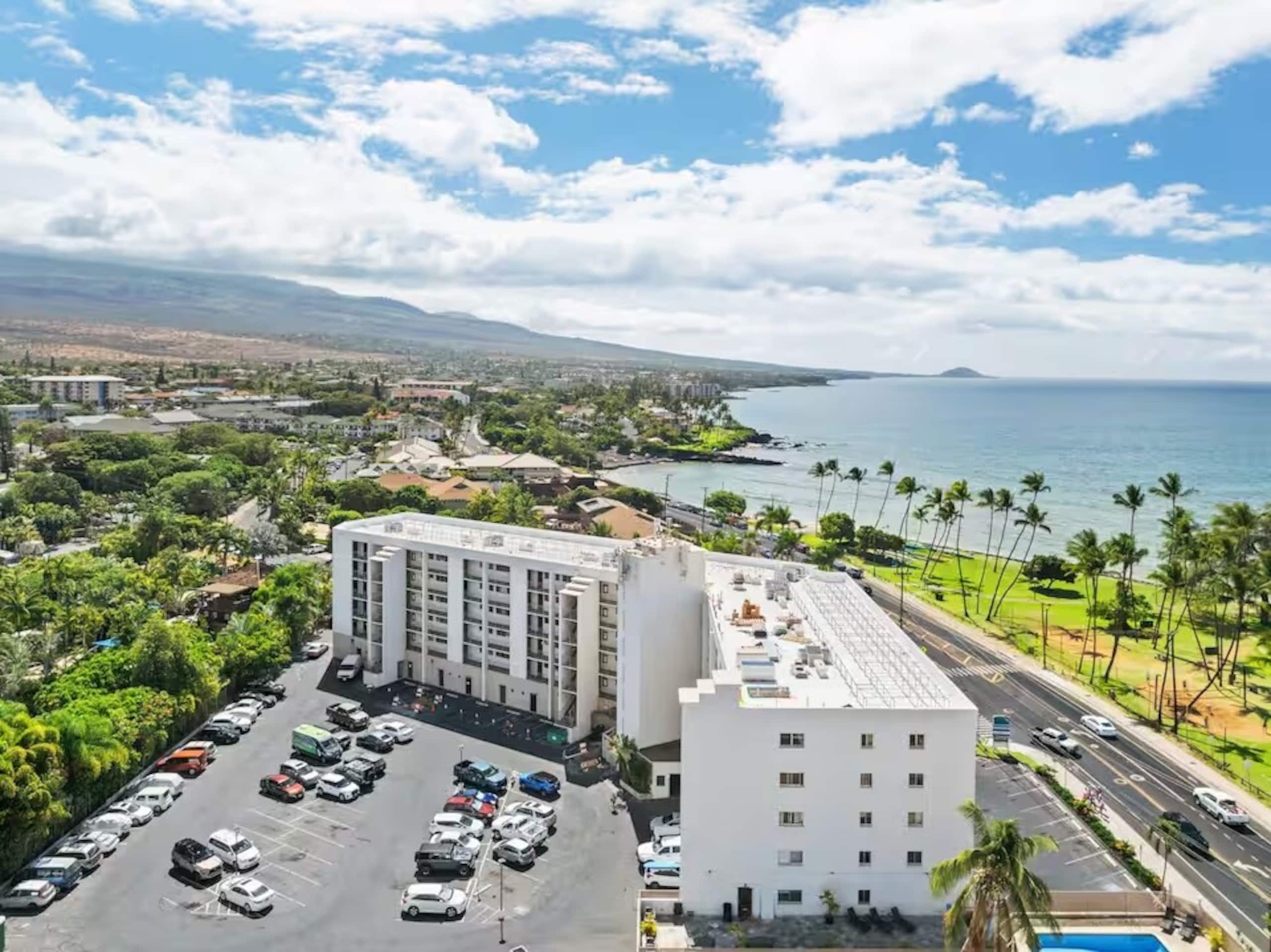 Top Floor Ocean Views, Beach & Restaurant Access - Photo 23