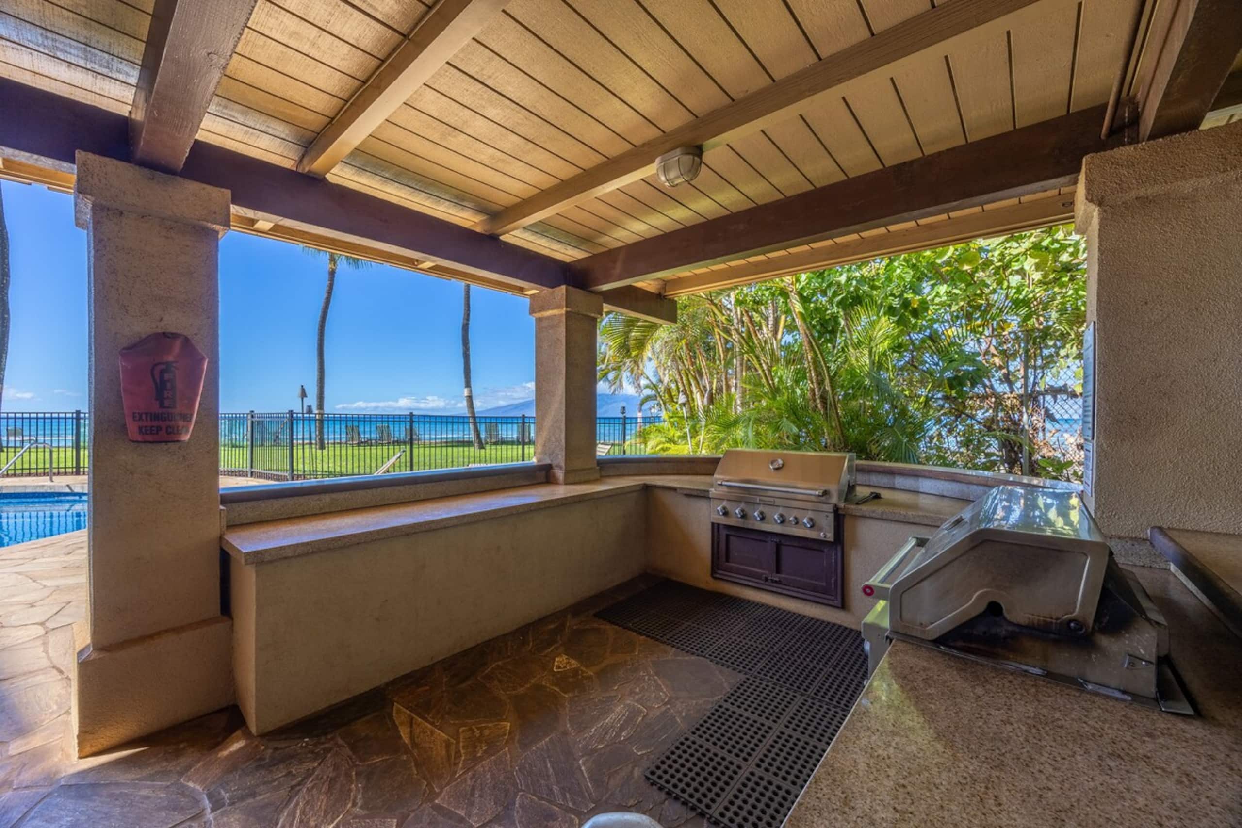 Perfect Romantic Getaway - Right on the Ocean - Photo 32