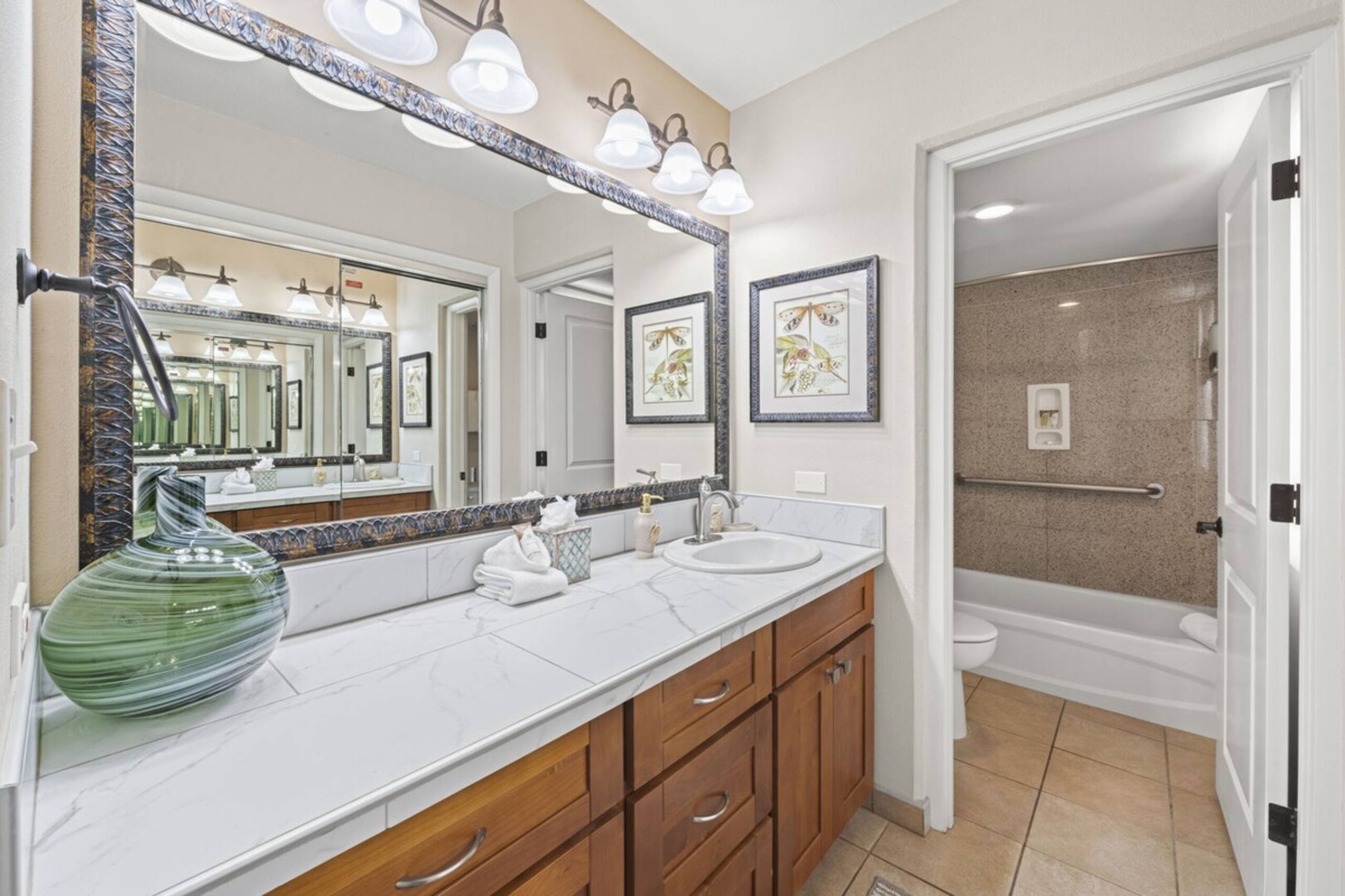 Island-Inspired 2BD Oceanfront Quam Properties - Photo 20