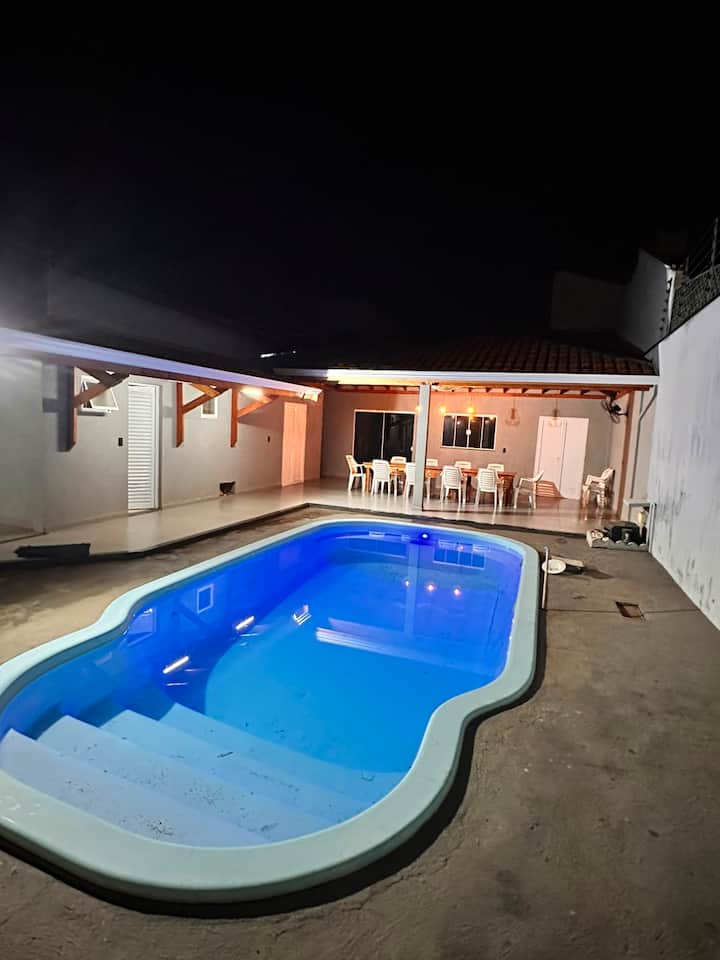 Casa Temporada, Até 14 Pessoas E Garagem 6 Carros. - Olímpia