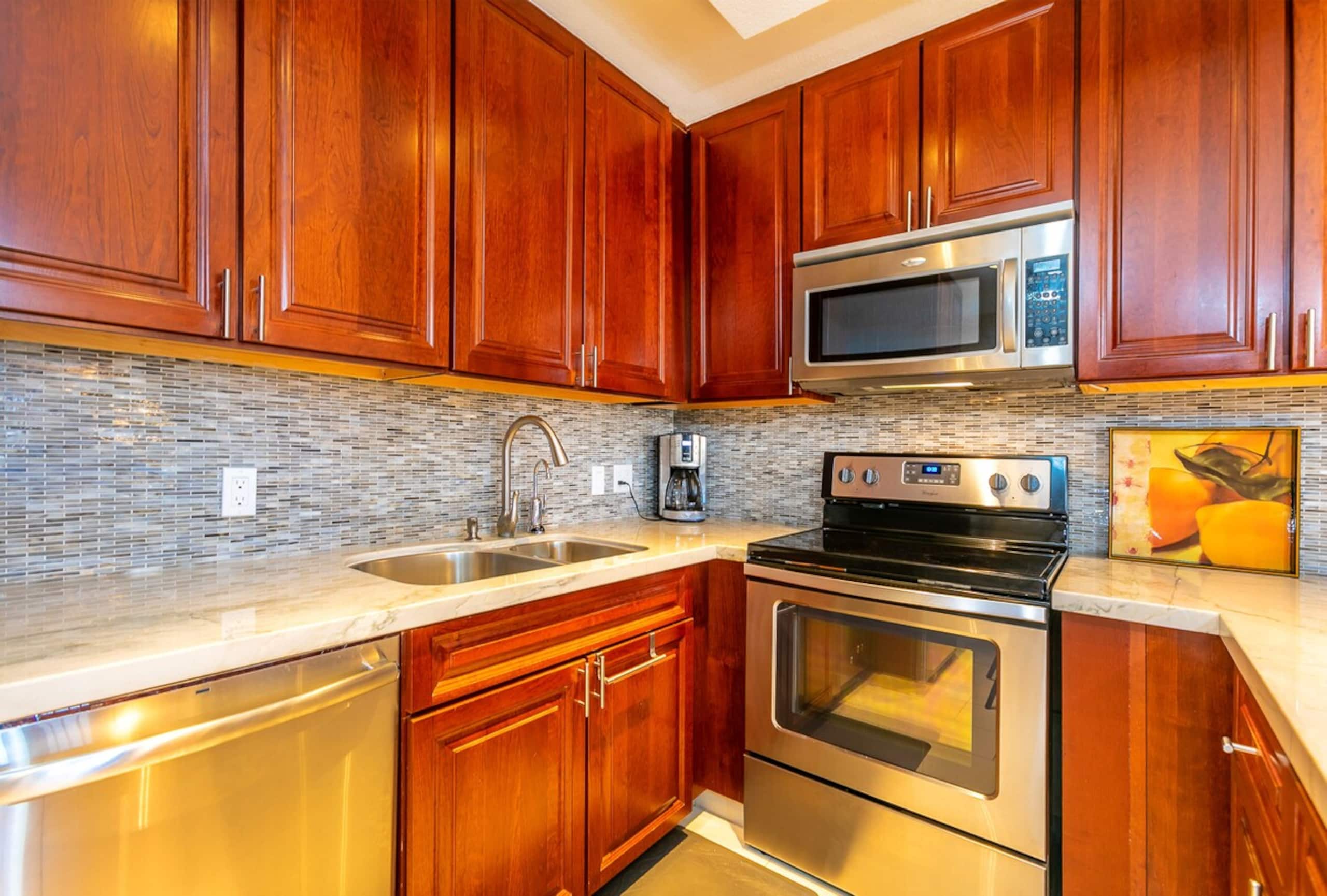 Kihei condo w/ pool, hot tub and tennis - Photo 9