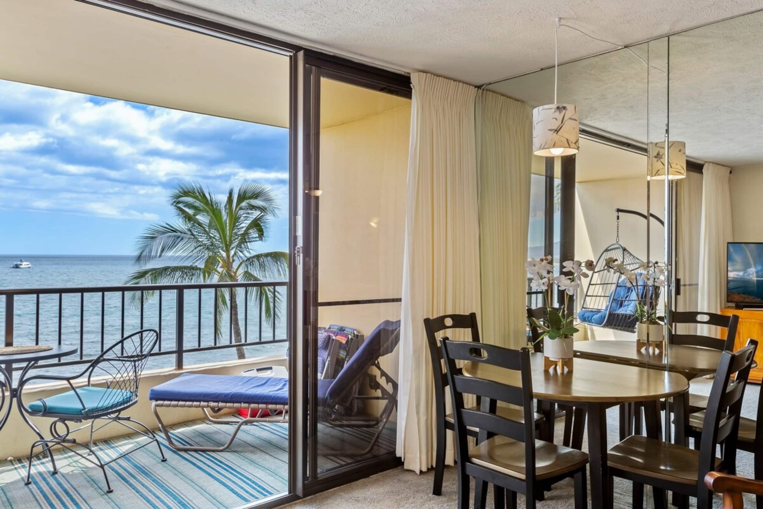 Direct oceanfront condo, AC, 6 mile sandy beach - Photo 12