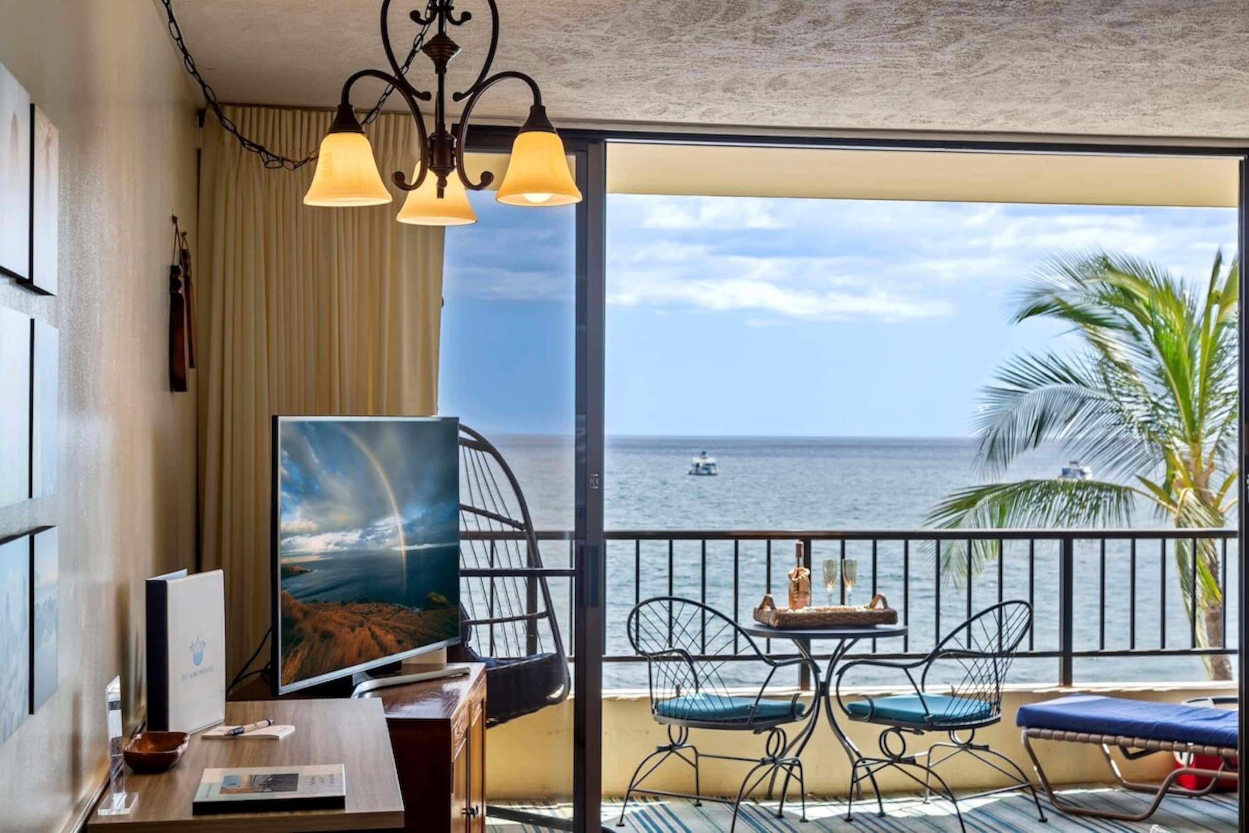 Direct oceanfront condo, AC, 6 mile sandy beach - Photo 3