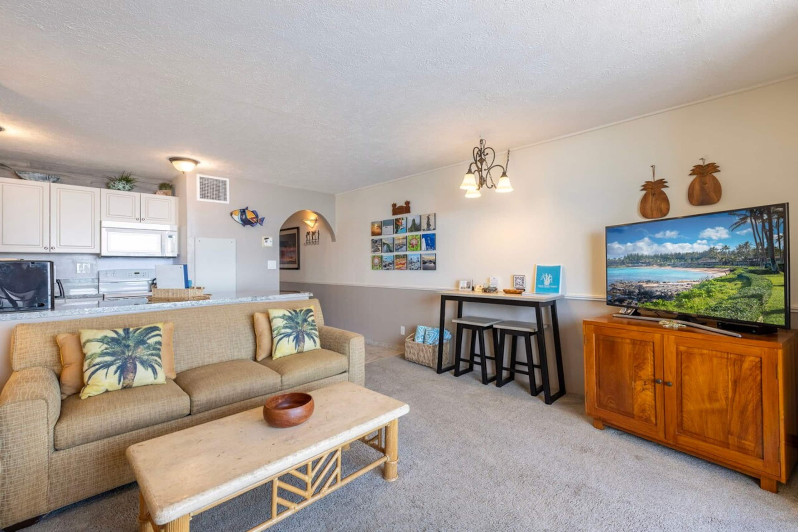 Direct oceanfront condo, AC, 6 mile sandy beach - Photo 23