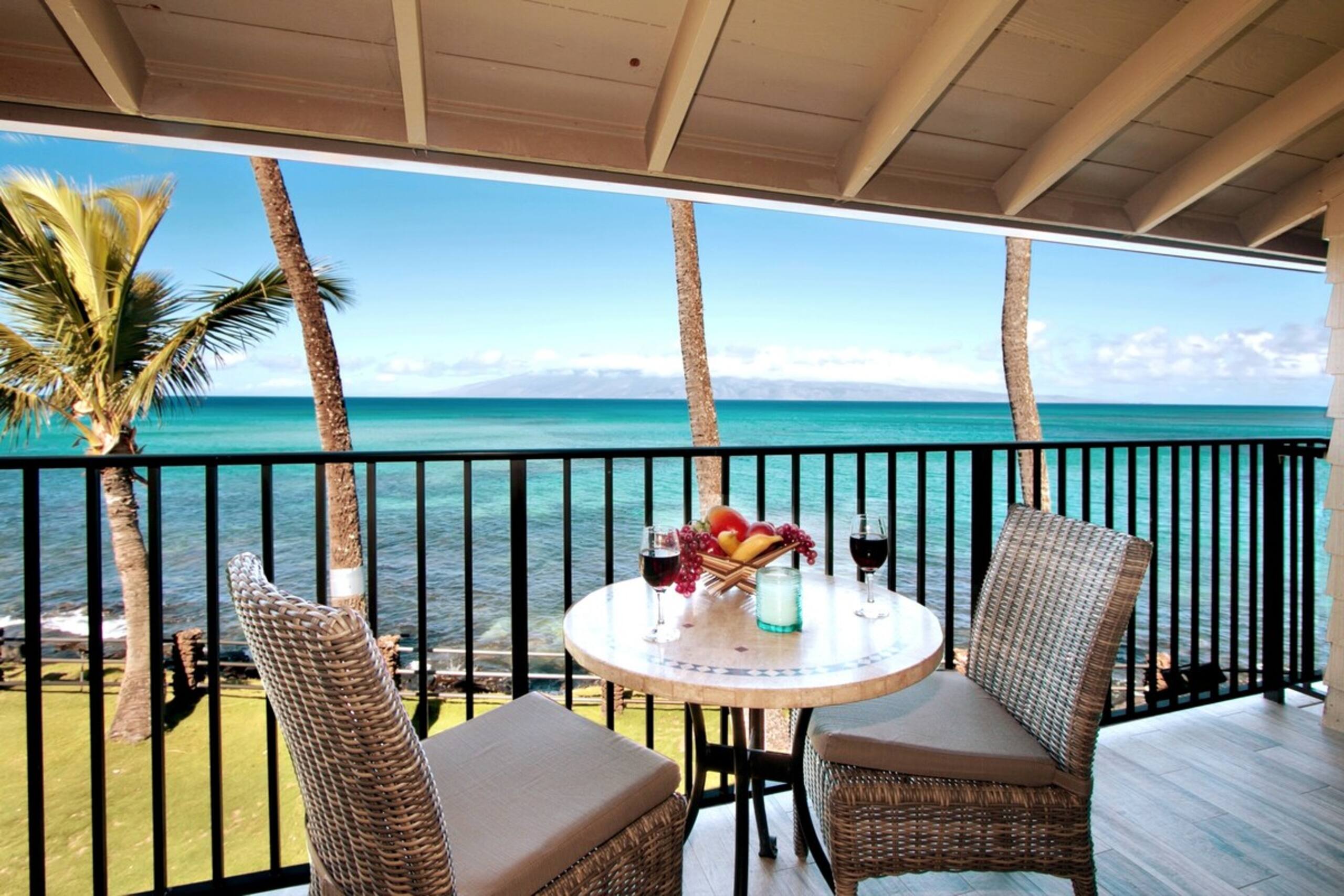 180* Oceanfront View w/ AC! Remodel+2Pools+Clean - Photo 3