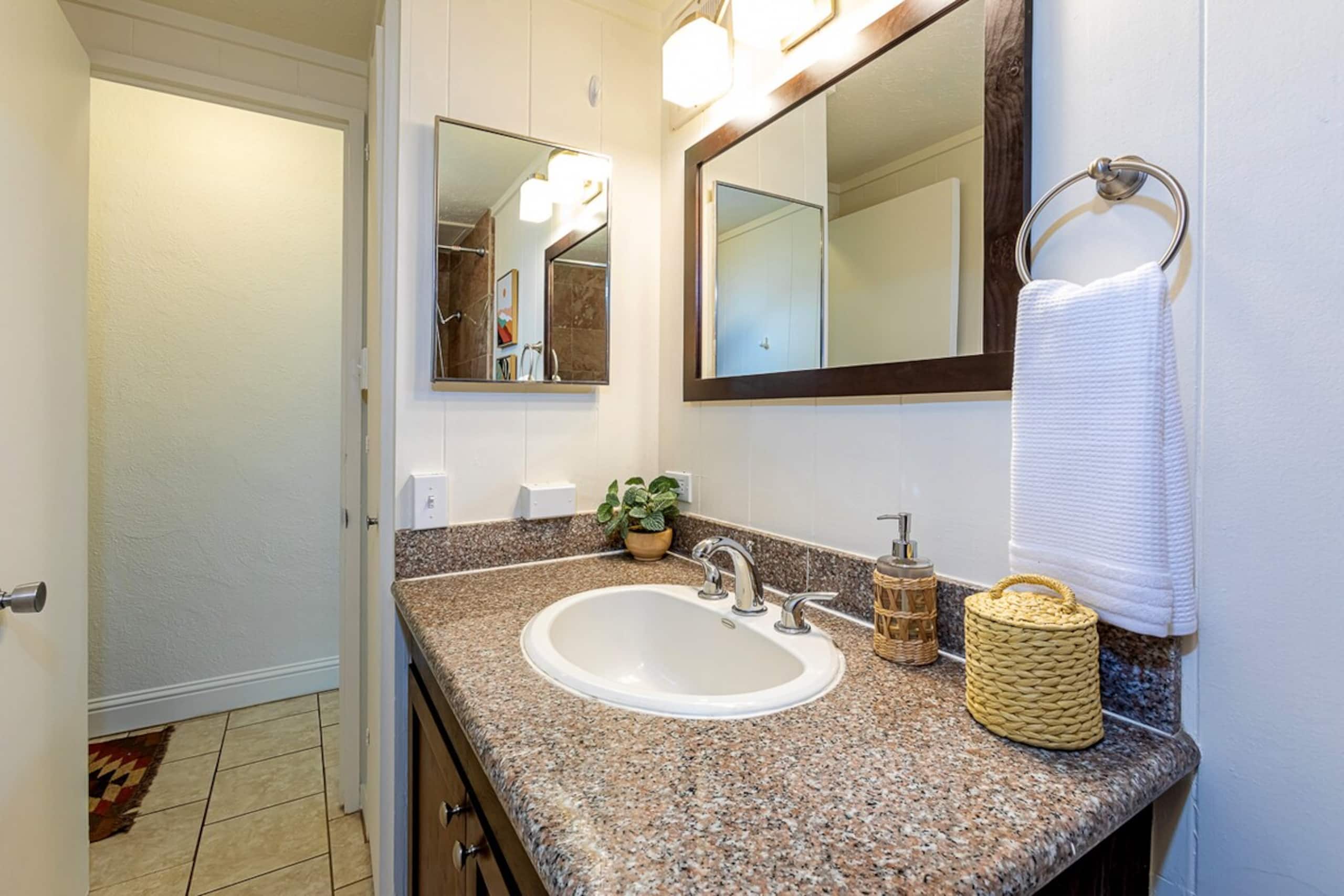 Paia Surf Condo - Photo 11