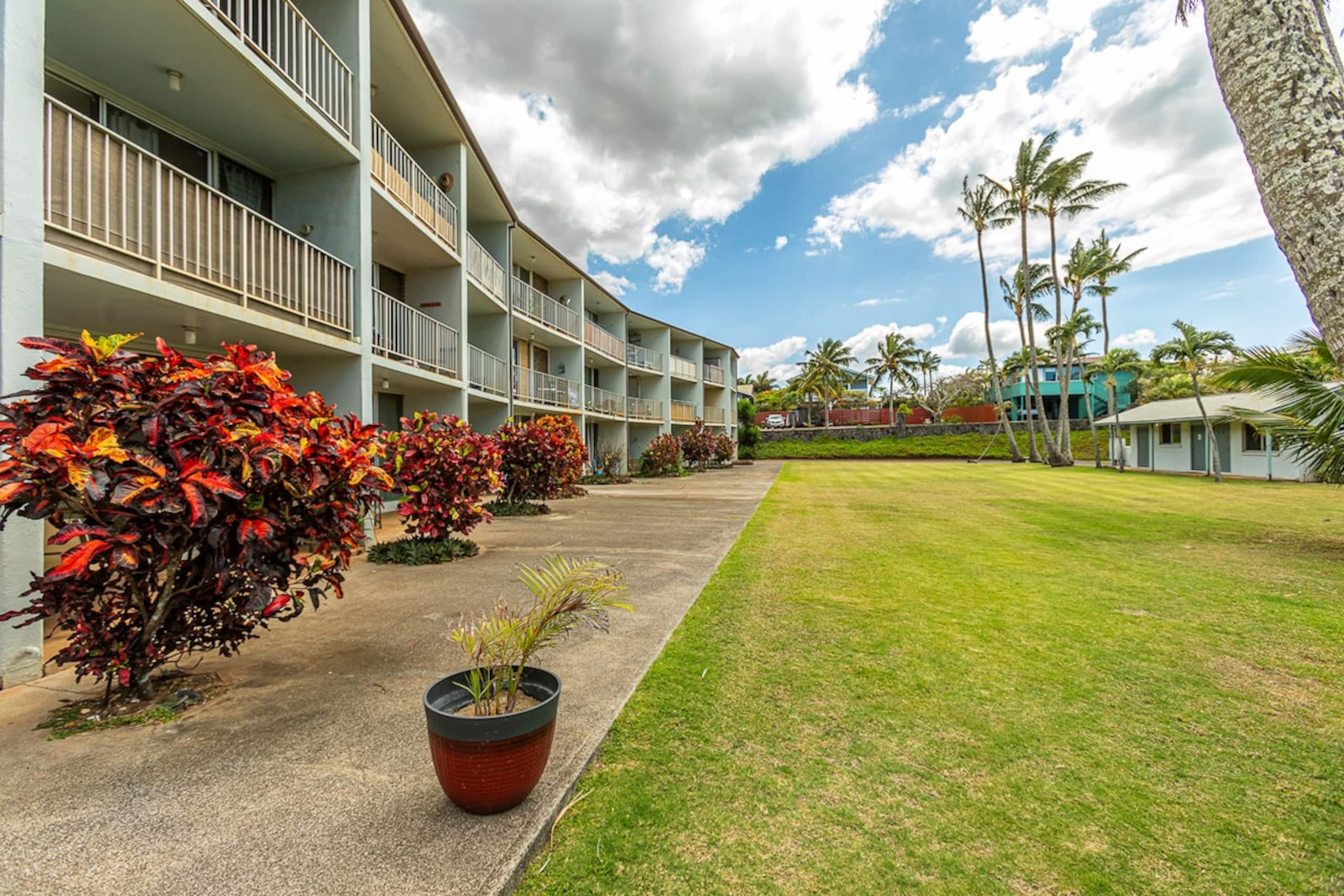 Paia Surf Condo - Photo 14