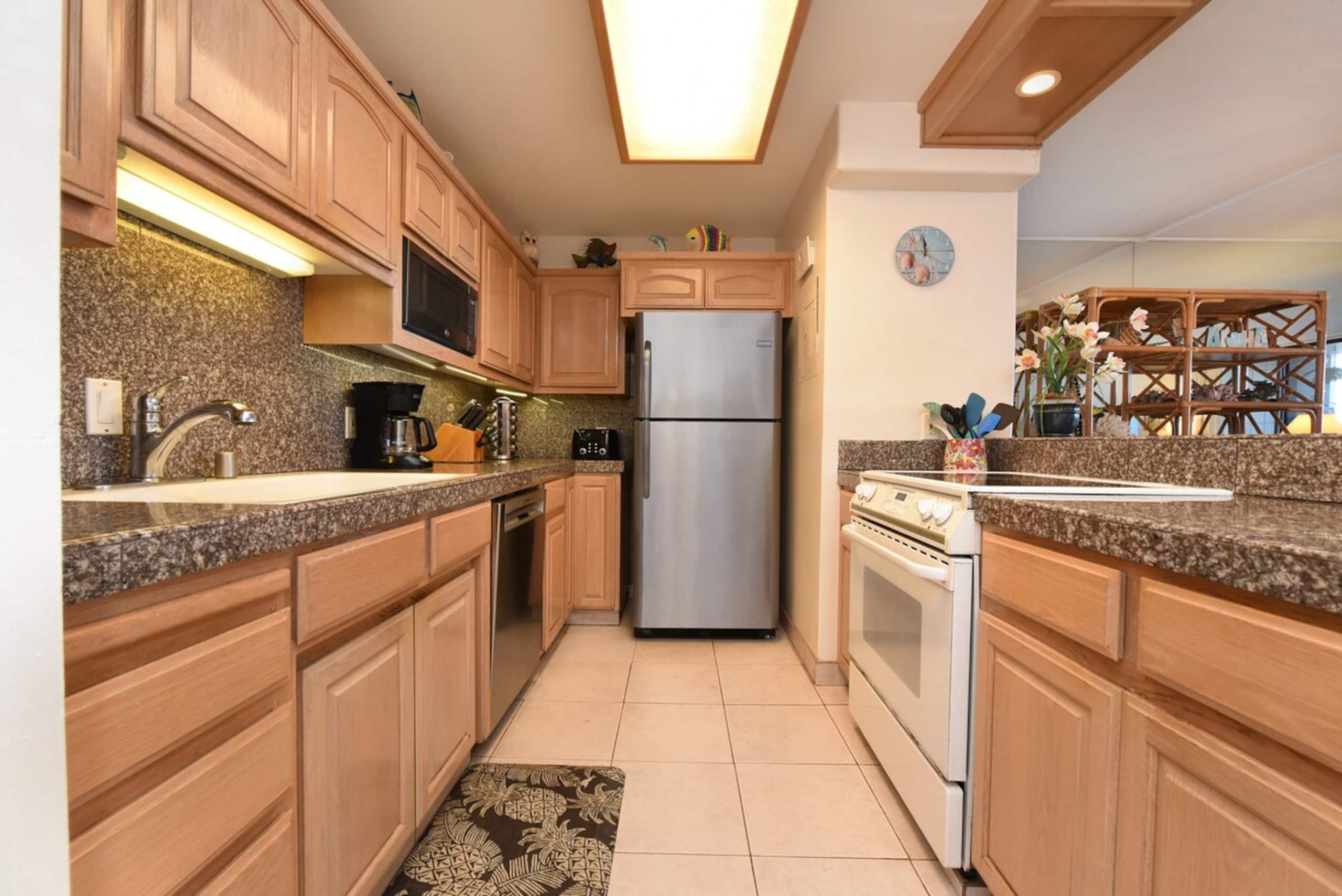 2/2 Oceanfront Ground Floor Great rates for Aug - Photo 8