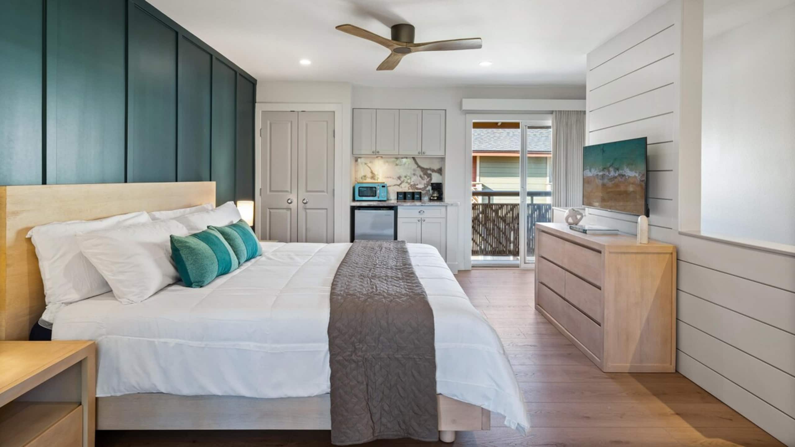 Boutique Beachside Studio I Aloha Pualani Suite 2 - Photo 9
