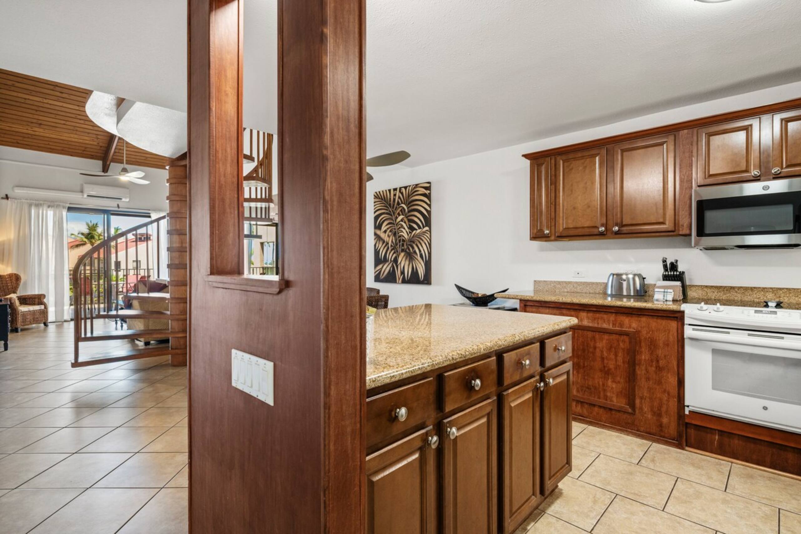 Family Friendly Loft Style Kihei Condo 2BD/2BA - Photo 7